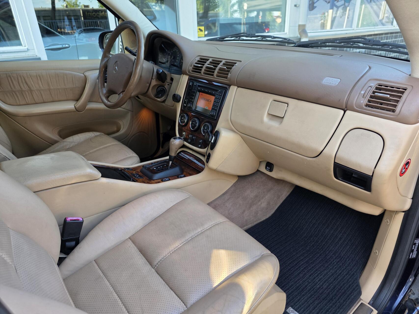 Foto van Mercedes-Benz ML 350