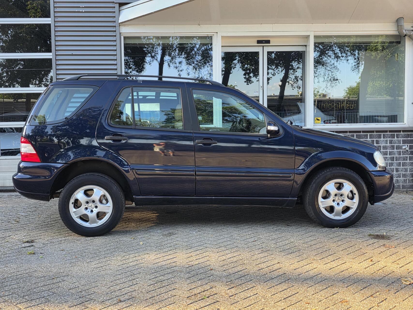 Foto van Mercedes-Benz ML 350