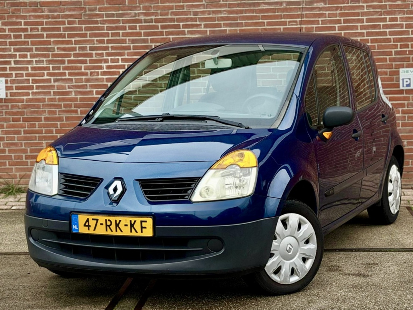 Renault Modus 1.2-16V Campus 2005 - voorkant