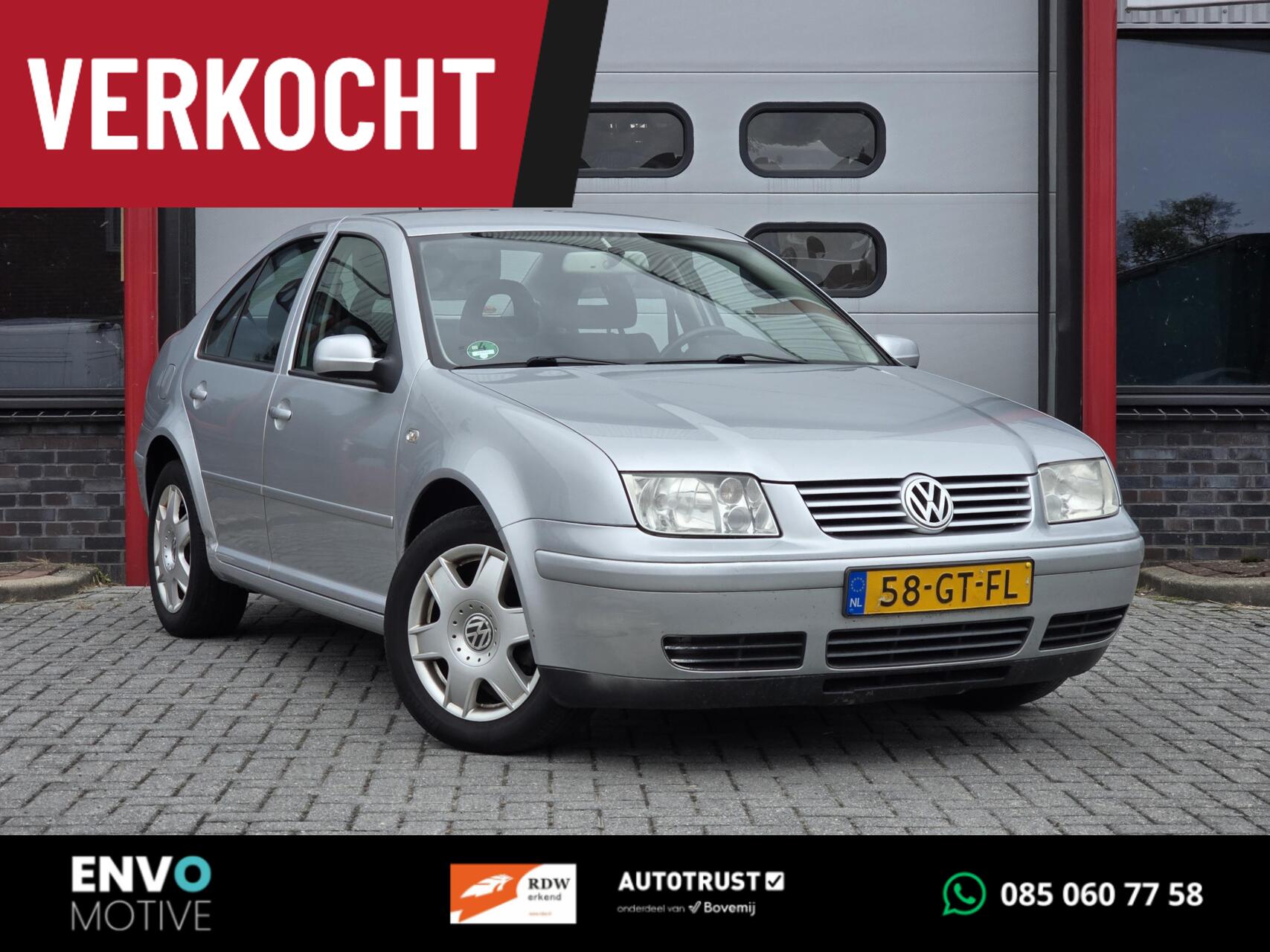 Volkswagen Bora 2.0 Highline Cruise/Bluetooth/Trekhaak/LMV 2001 - voorkant