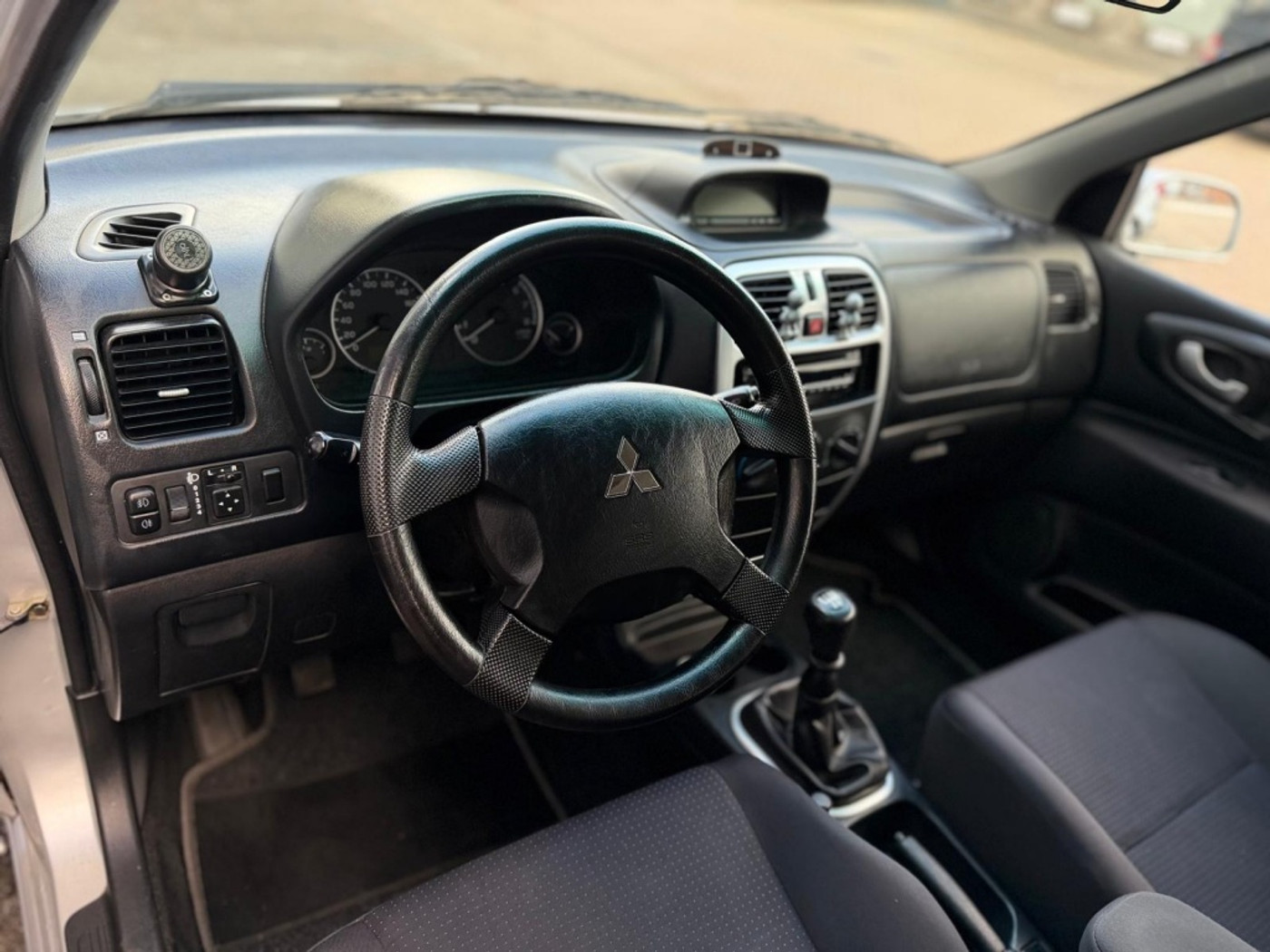 Foto van Mitsubishi Space Star
