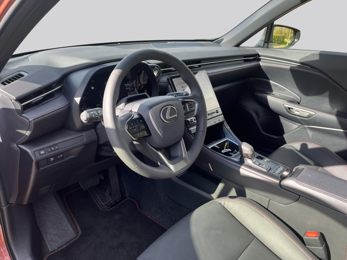 Foto van Lexus Lexus LBX