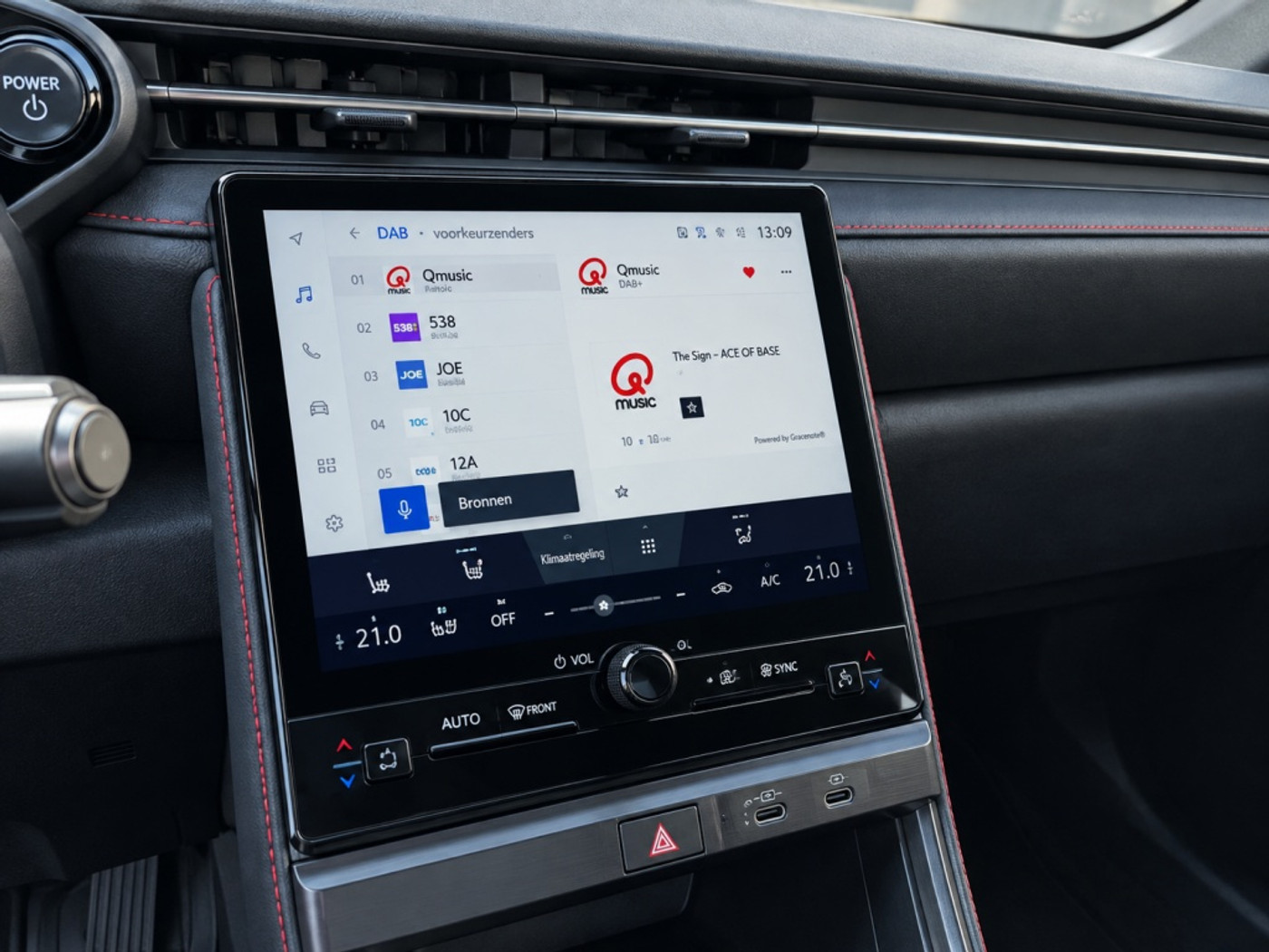 Foto van Lexus Lexus LBX