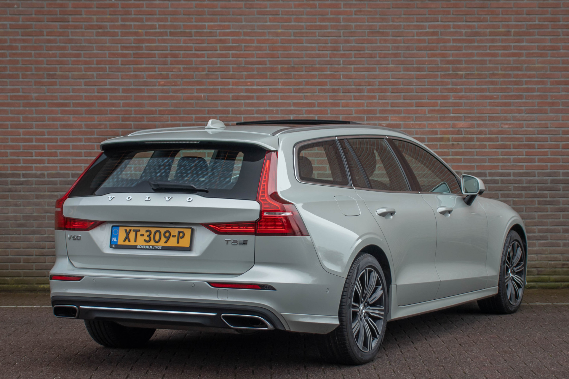 Foto van Volvo V60 T8 Twin Engine