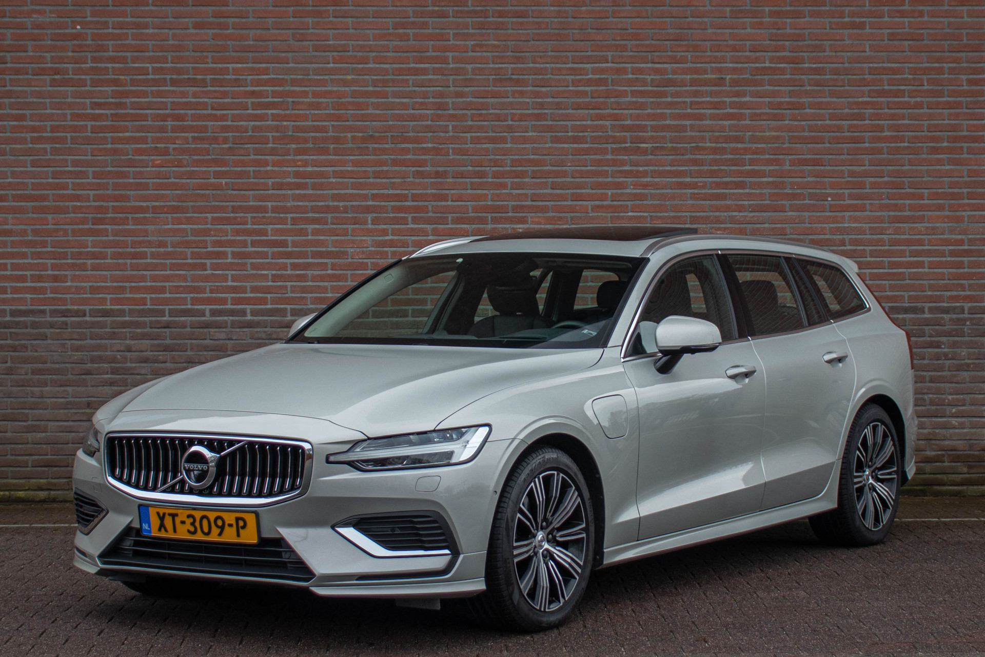 Foto van Volvo V60 T8 Twin Engine
