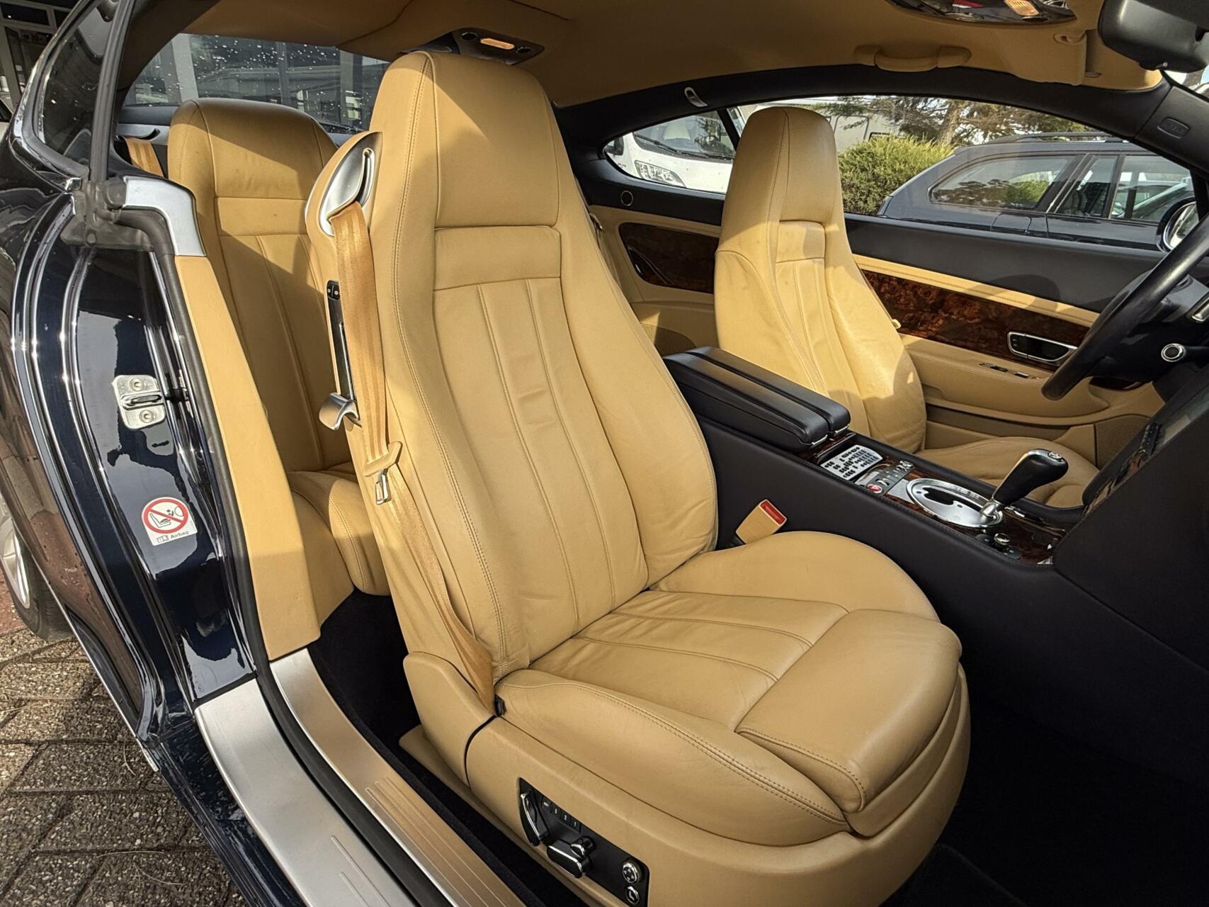 Foto van Bentley Continental GT