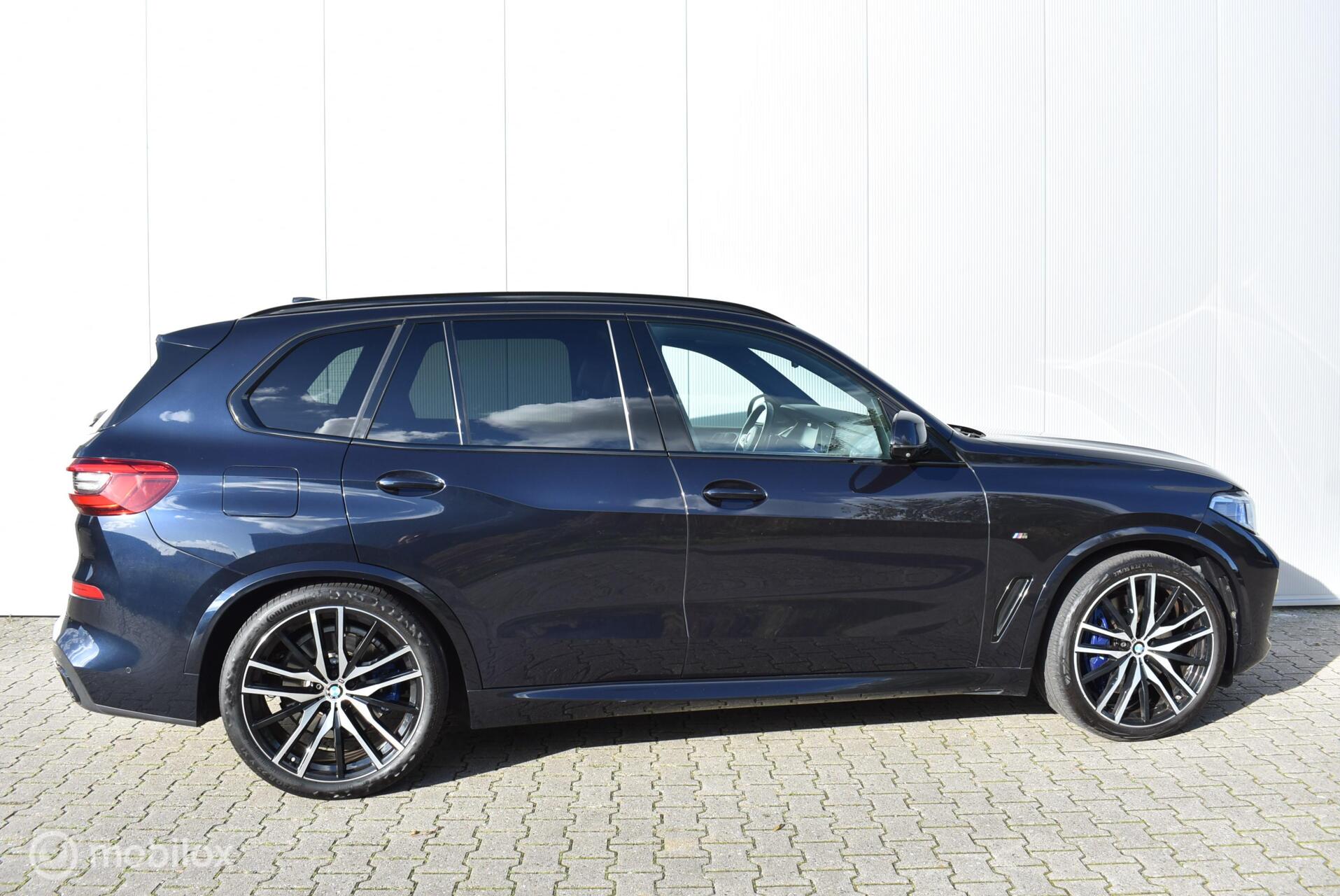 Foto van BMW X5 Xdrive40i