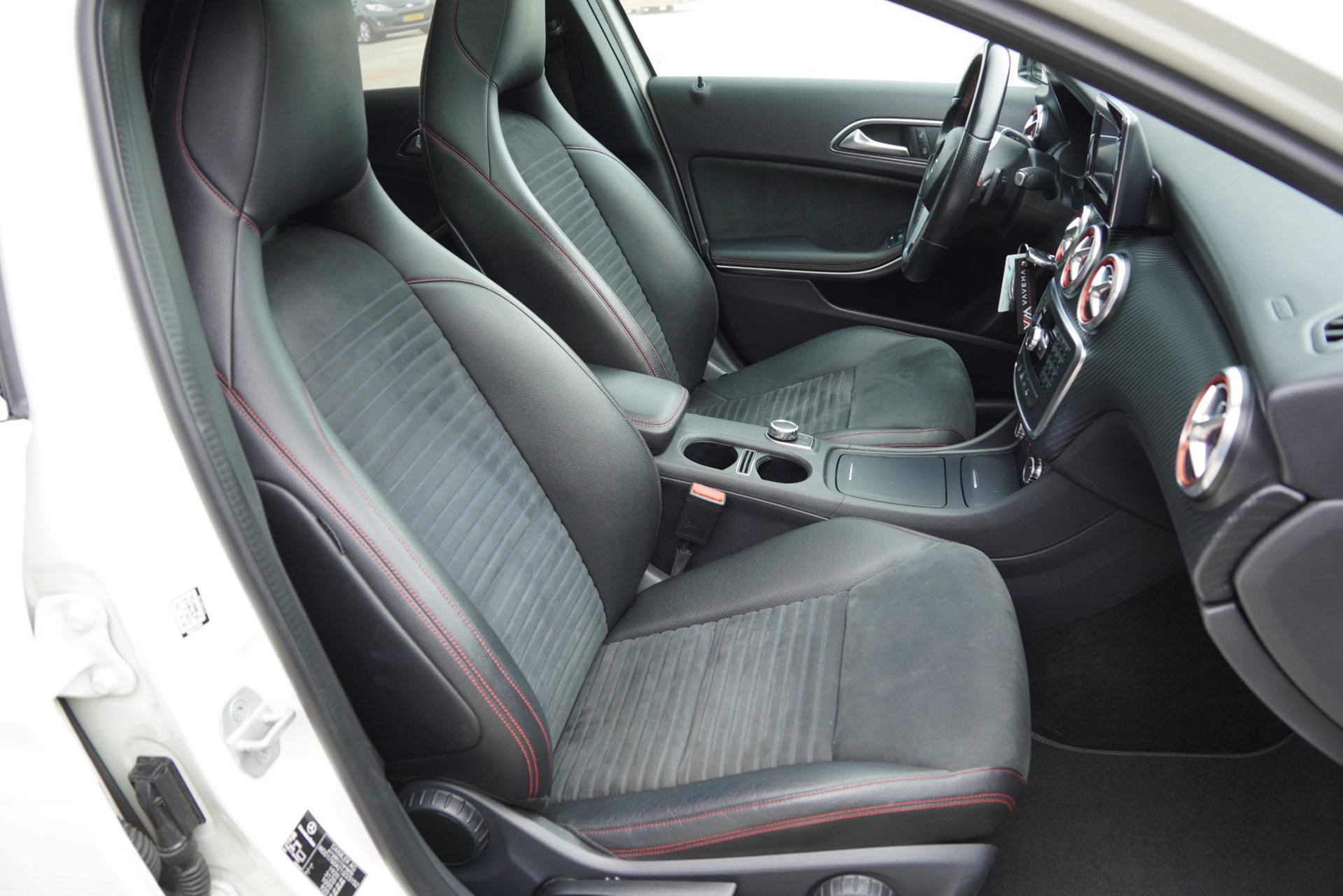 Foto van Mercedes-Benz A 180
