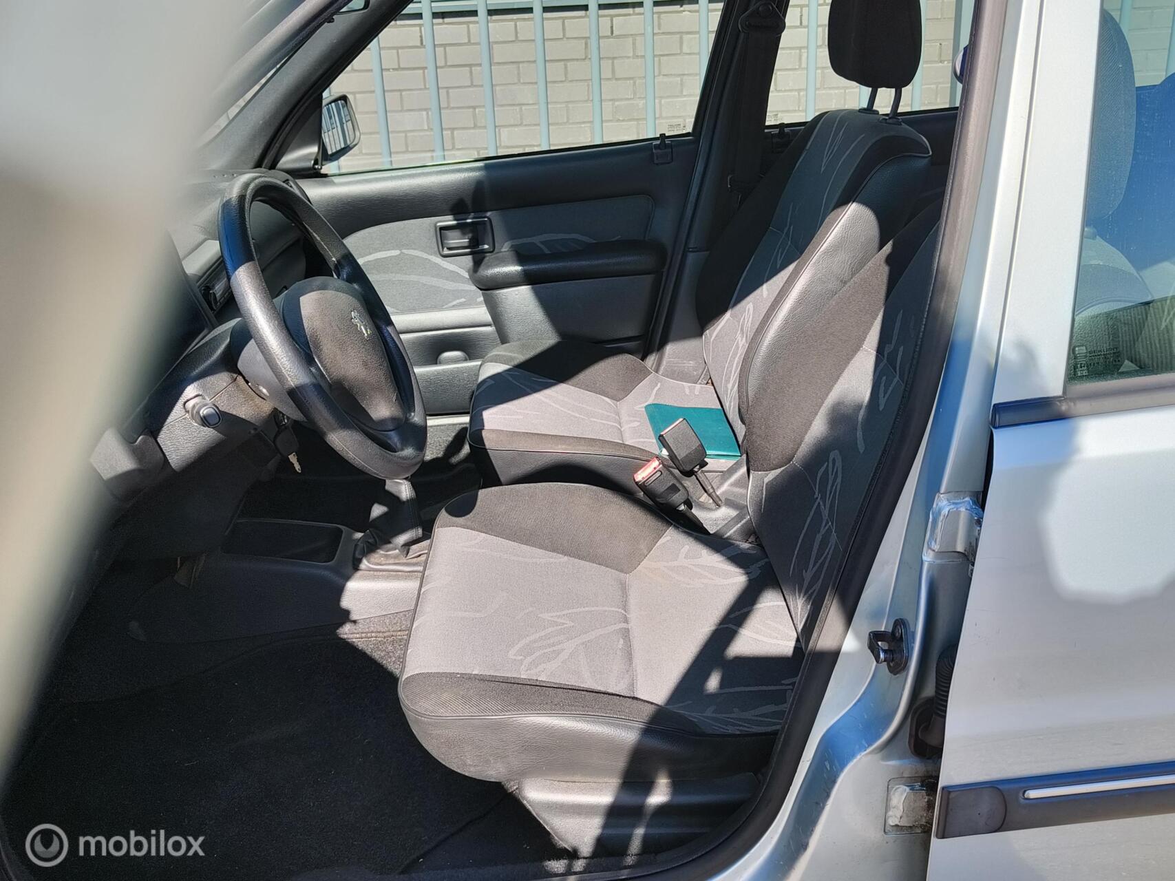 Foto van Peugeot 106