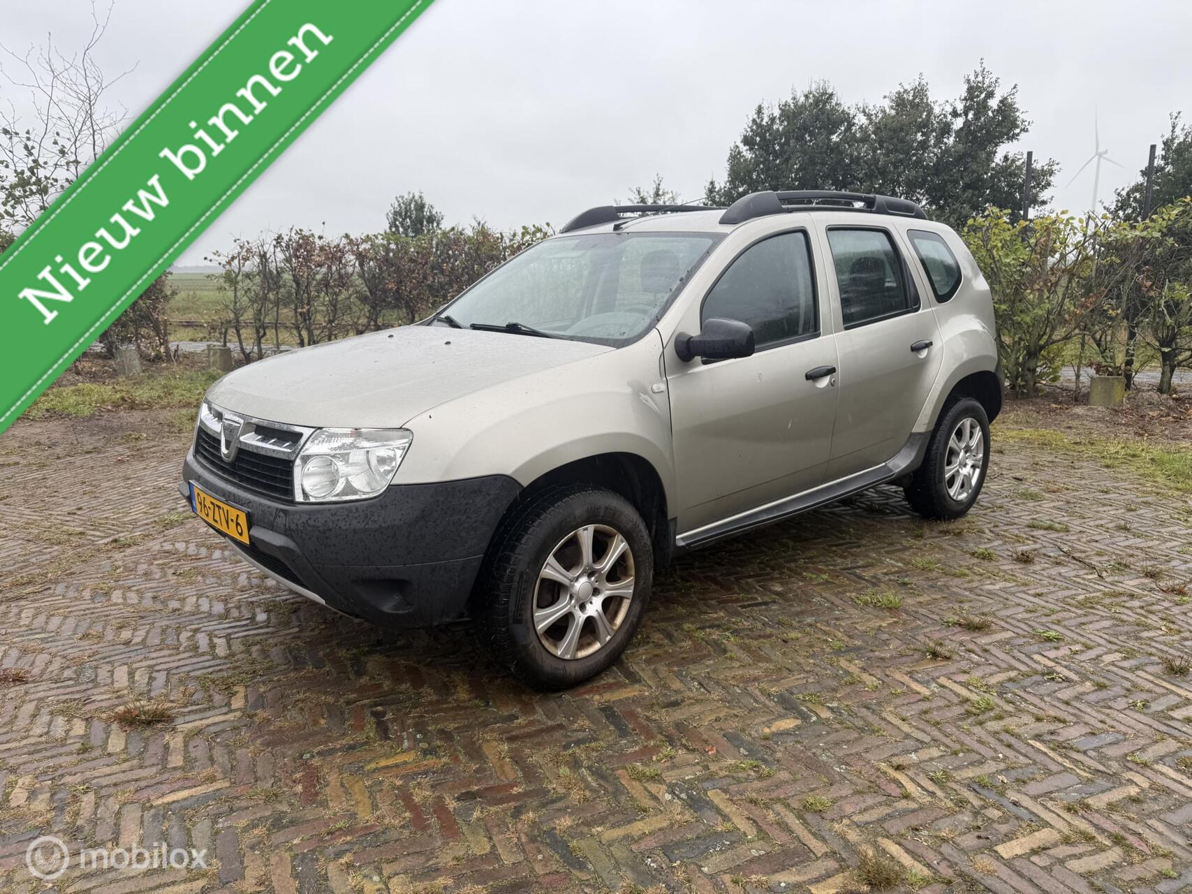 Dacia Duster 1.6 Lauréate LPG 2wd 2013 - voorkant