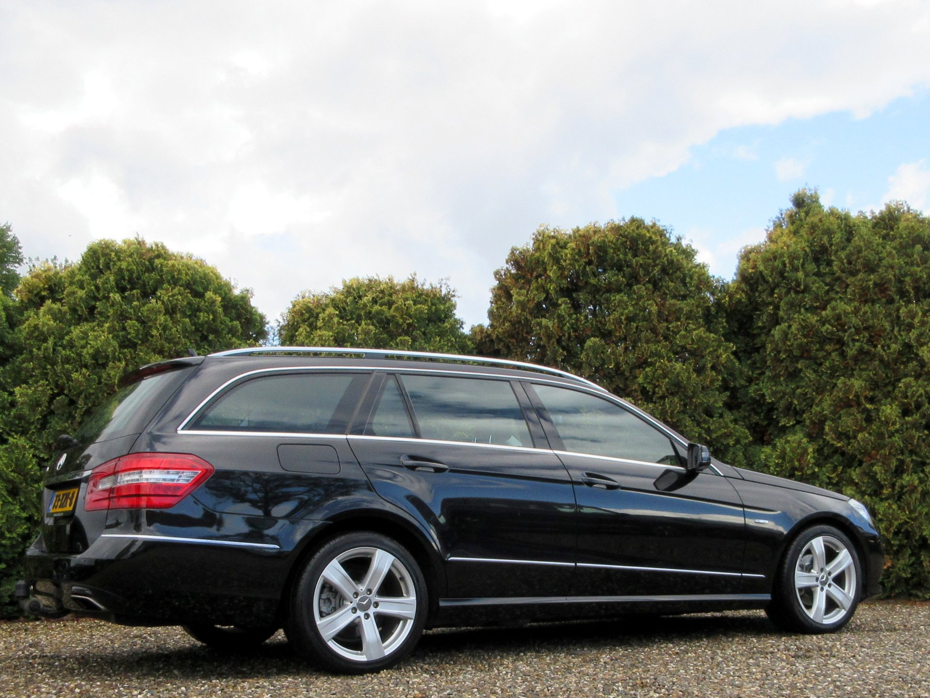 Foto van Mercedes-Benz E 200