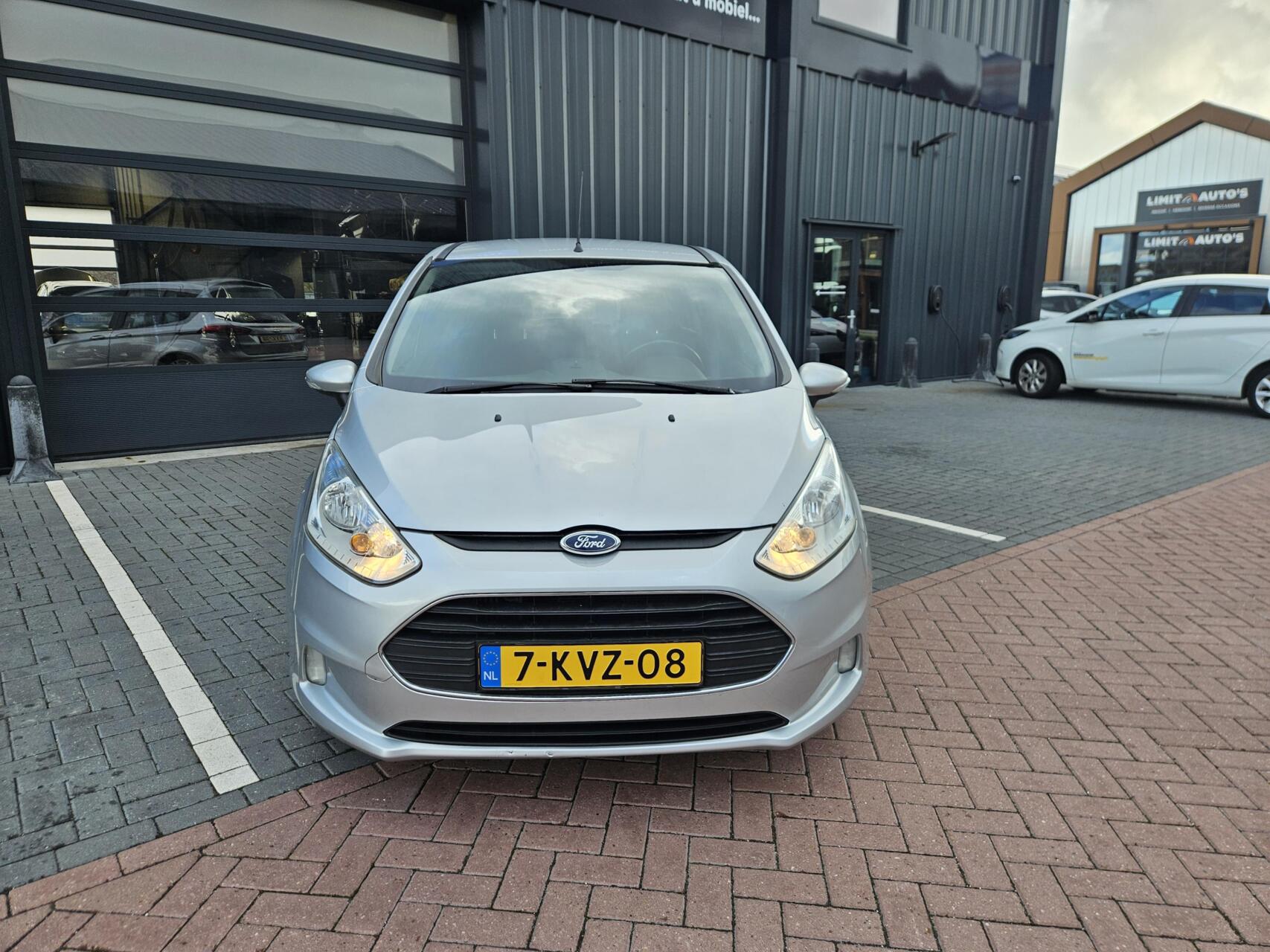 Foto van Ford B-max
