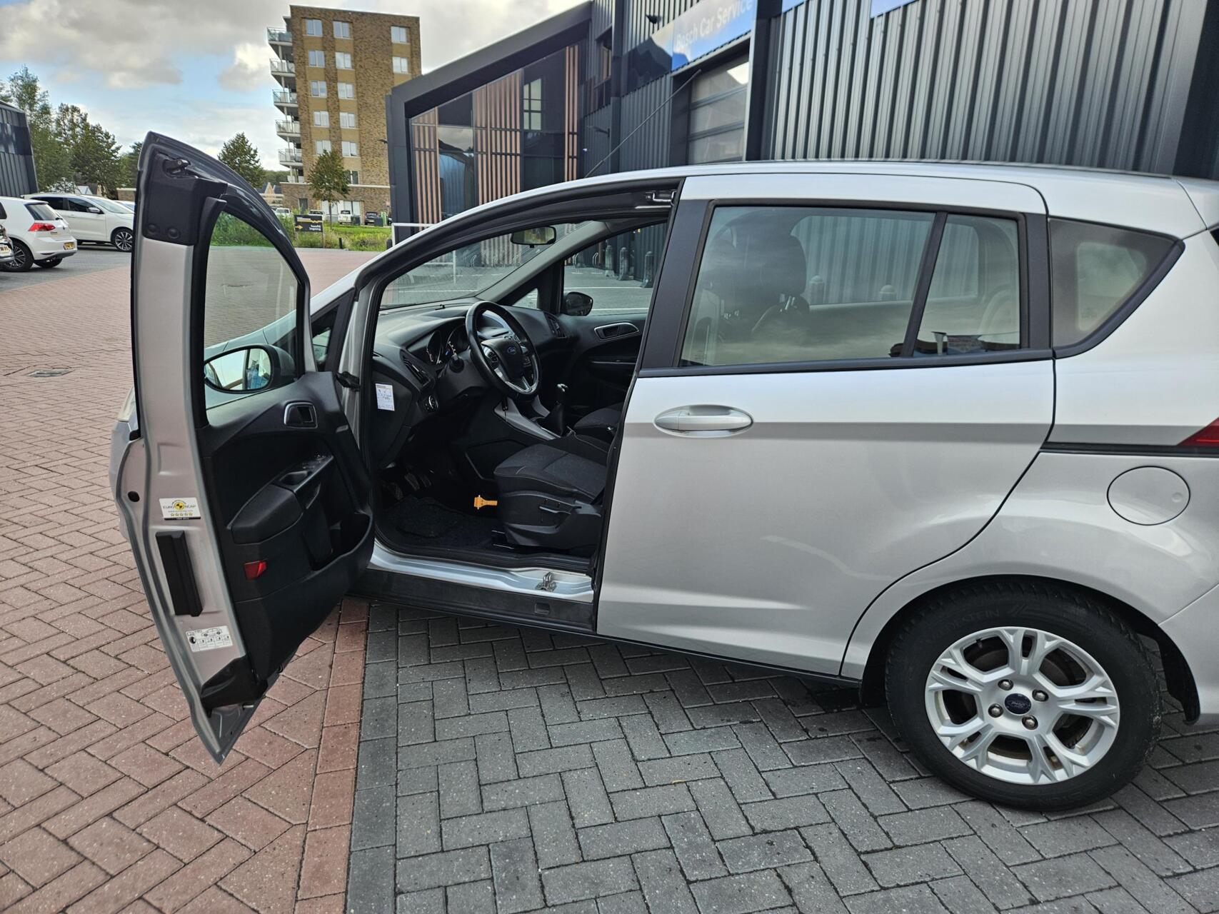 Foto van Ford B-max
