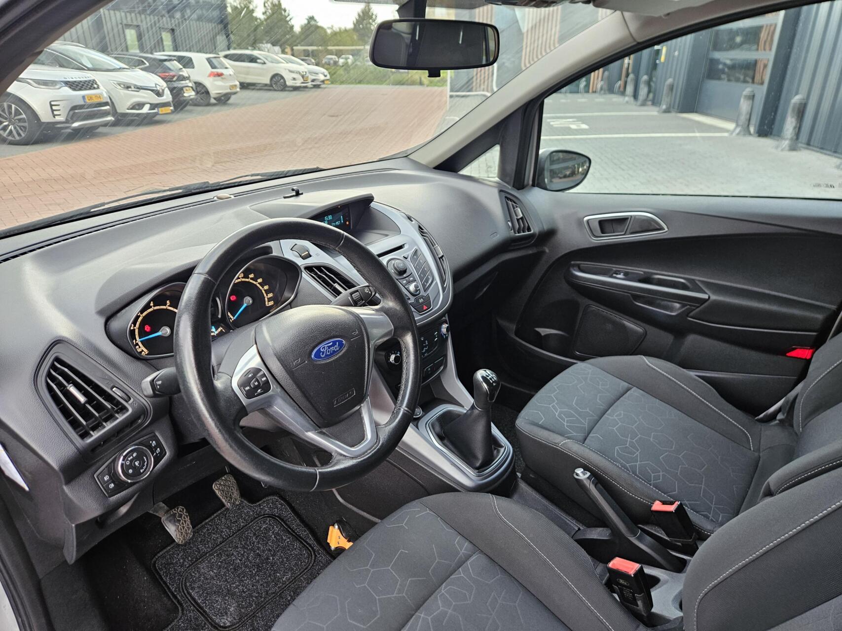 Foto van Ford B-max