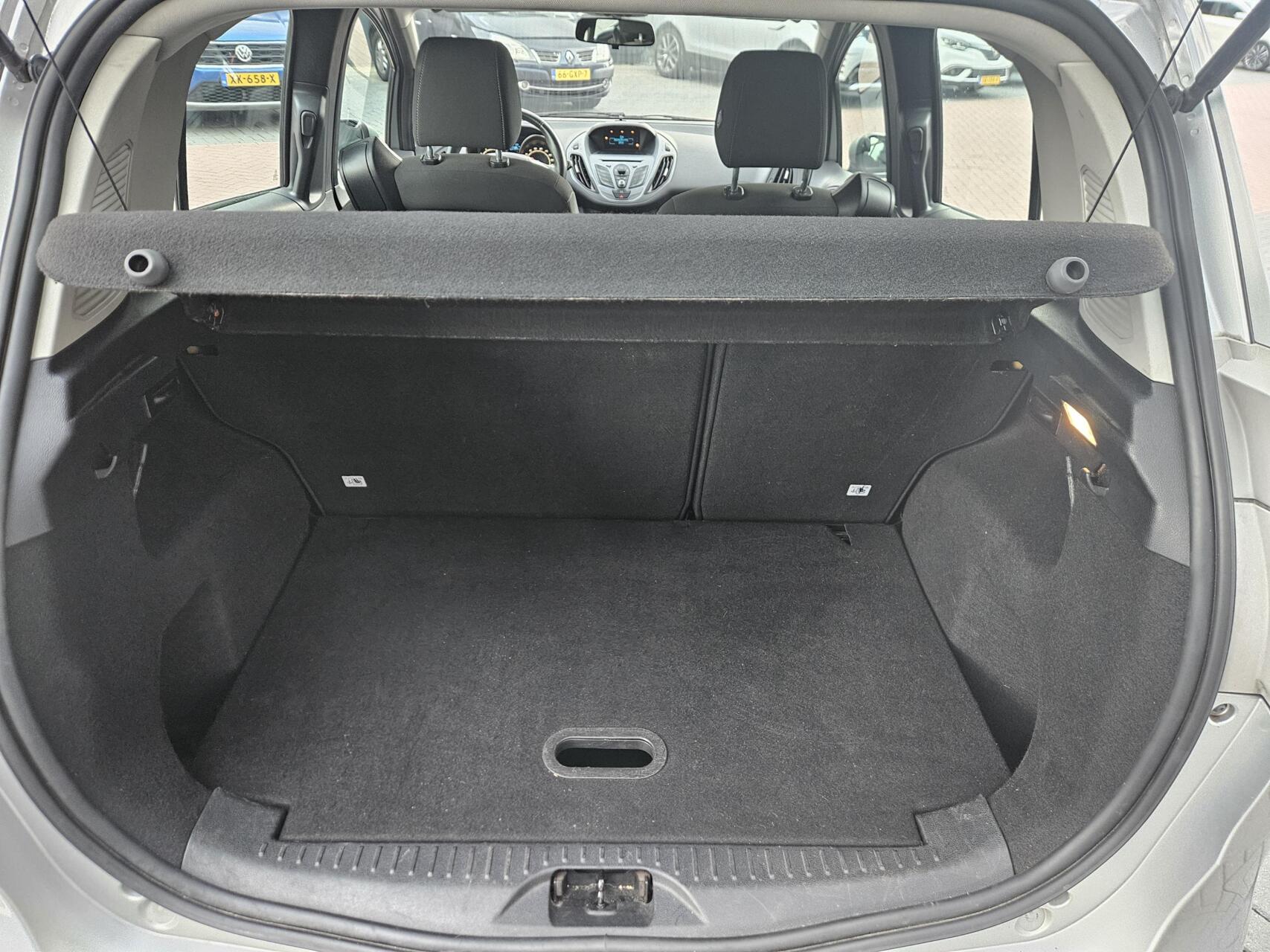 Foto van Ford B-max