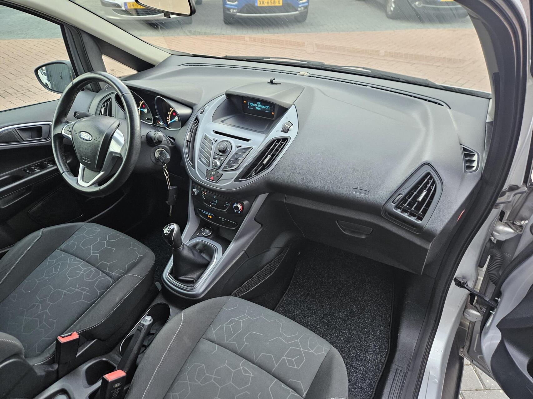Foto van Ford B-max