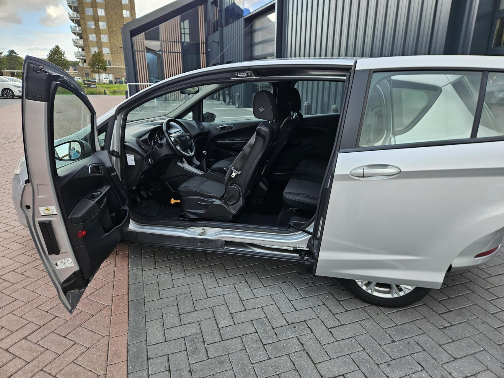 Foto van Ford B-max