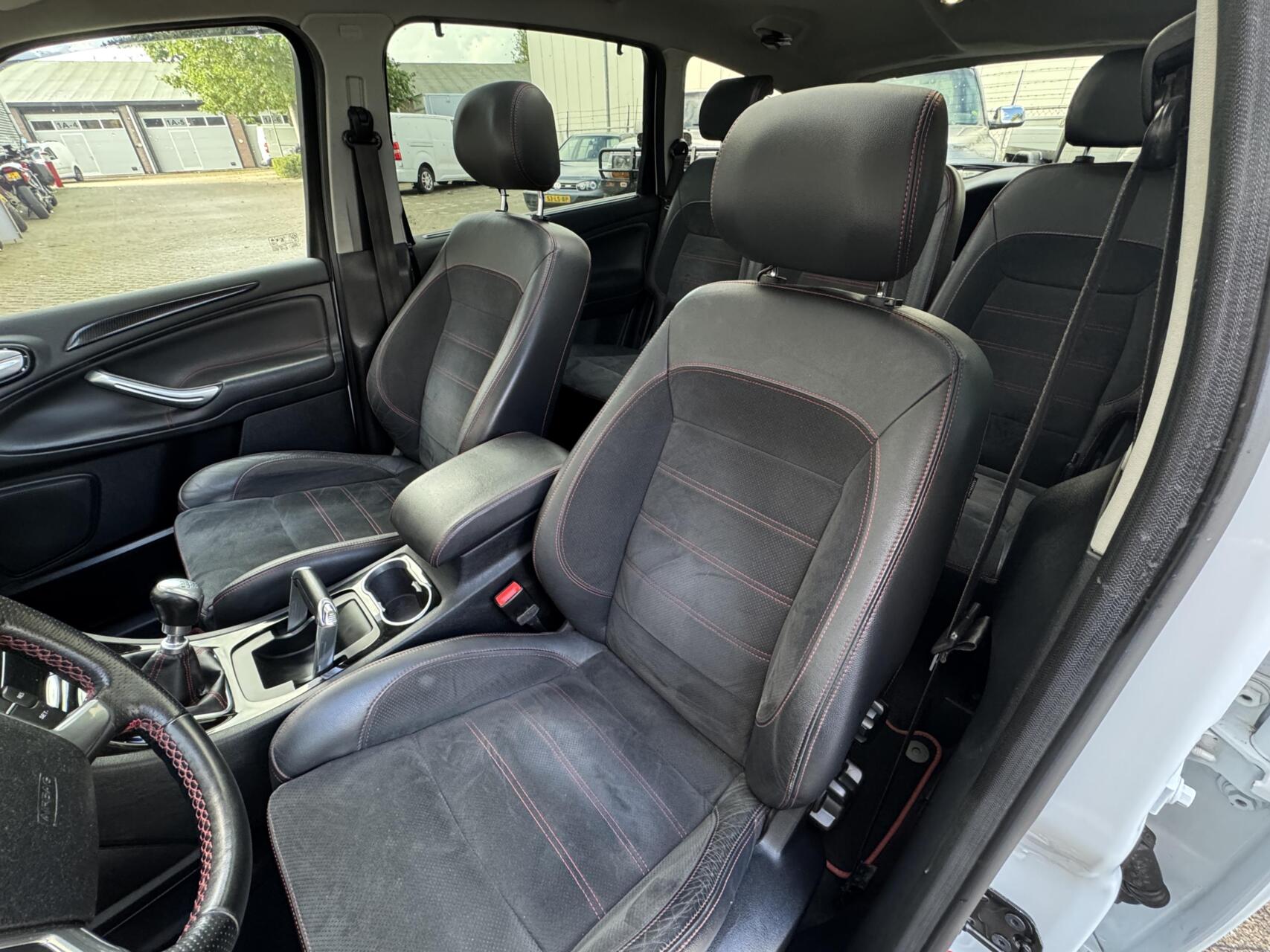Foto van Ford S-max