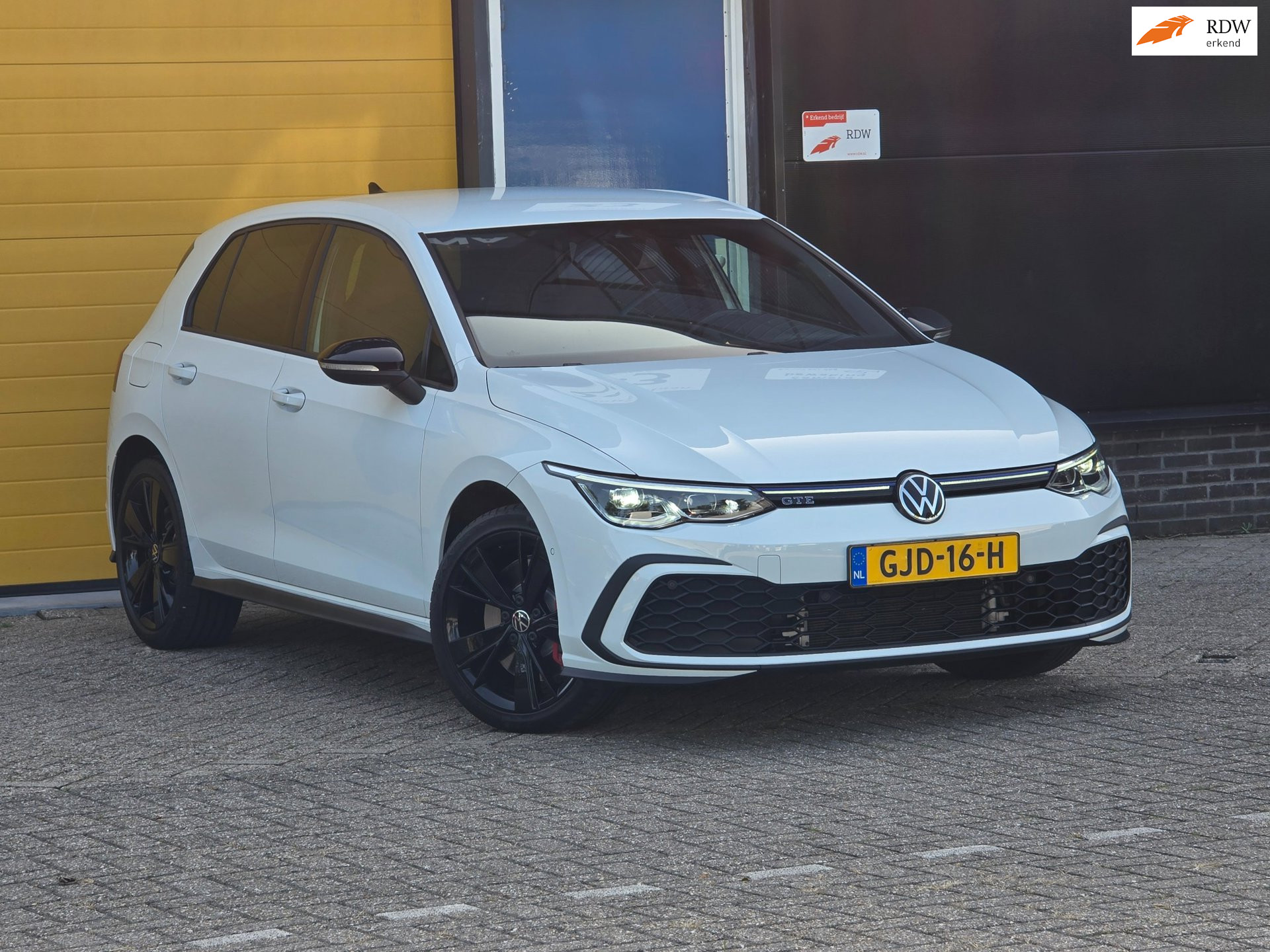 Volkswagen Golf GTE 1.4 eHybrid GTE / Aut / Acc / Dode Hoek / Lane Assist / Apple Carplay / Led / Pdc / Allu Velgen 2021 - voorkant