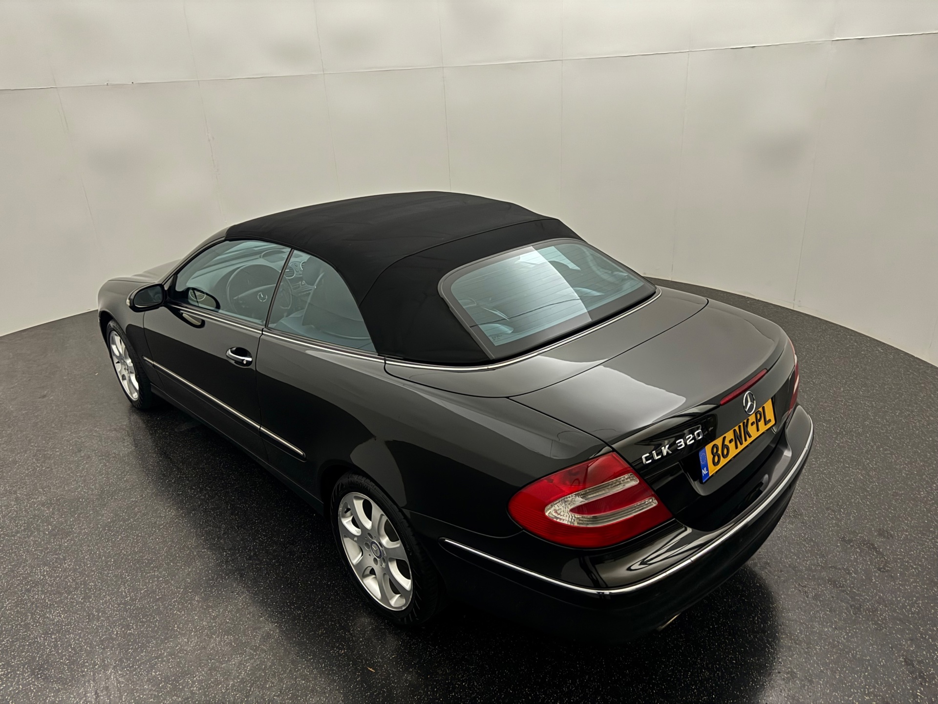 Foto van Mercedes-Benz CLK 320