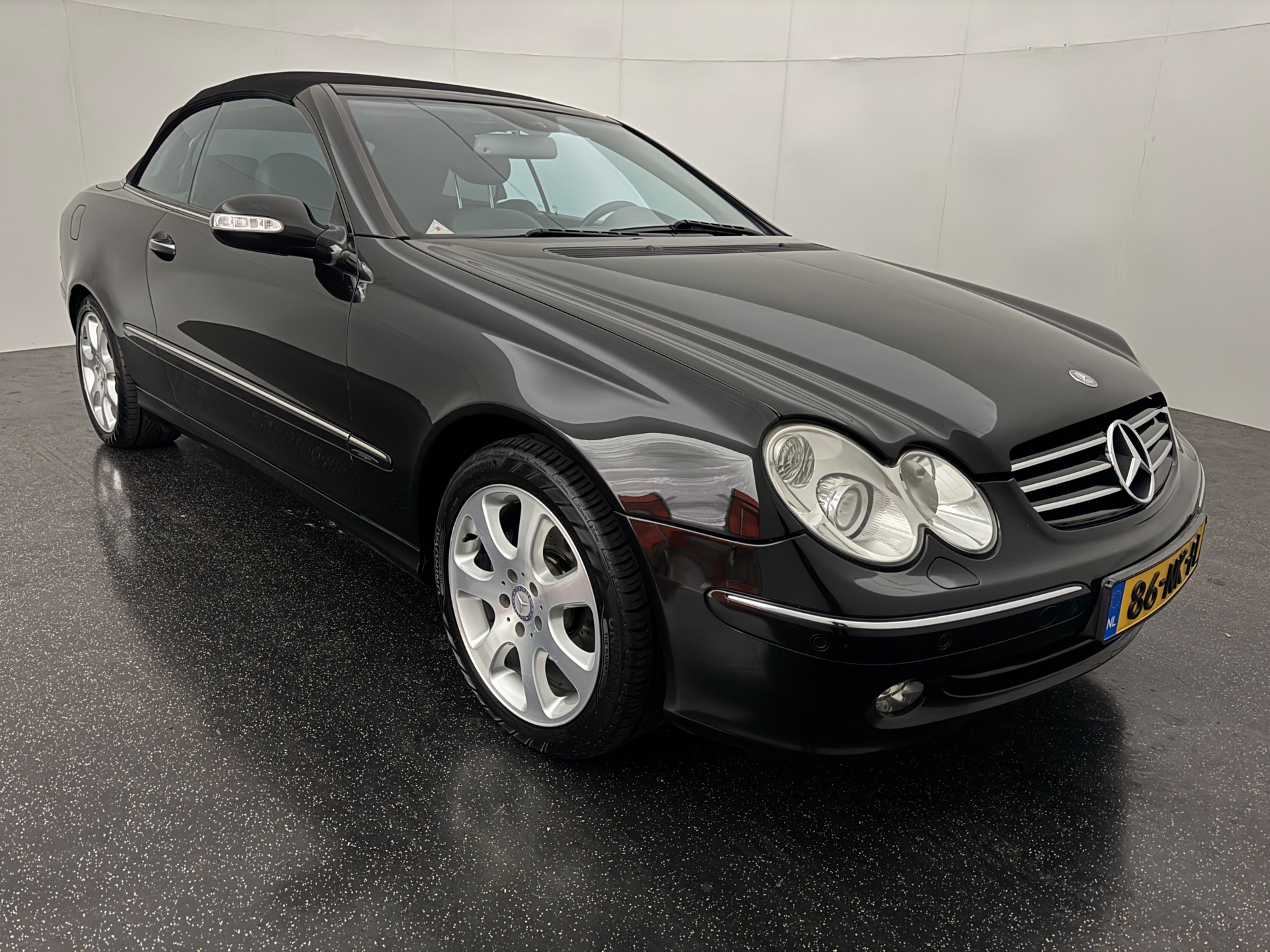Foto van Mercedes-Benz CLK 320