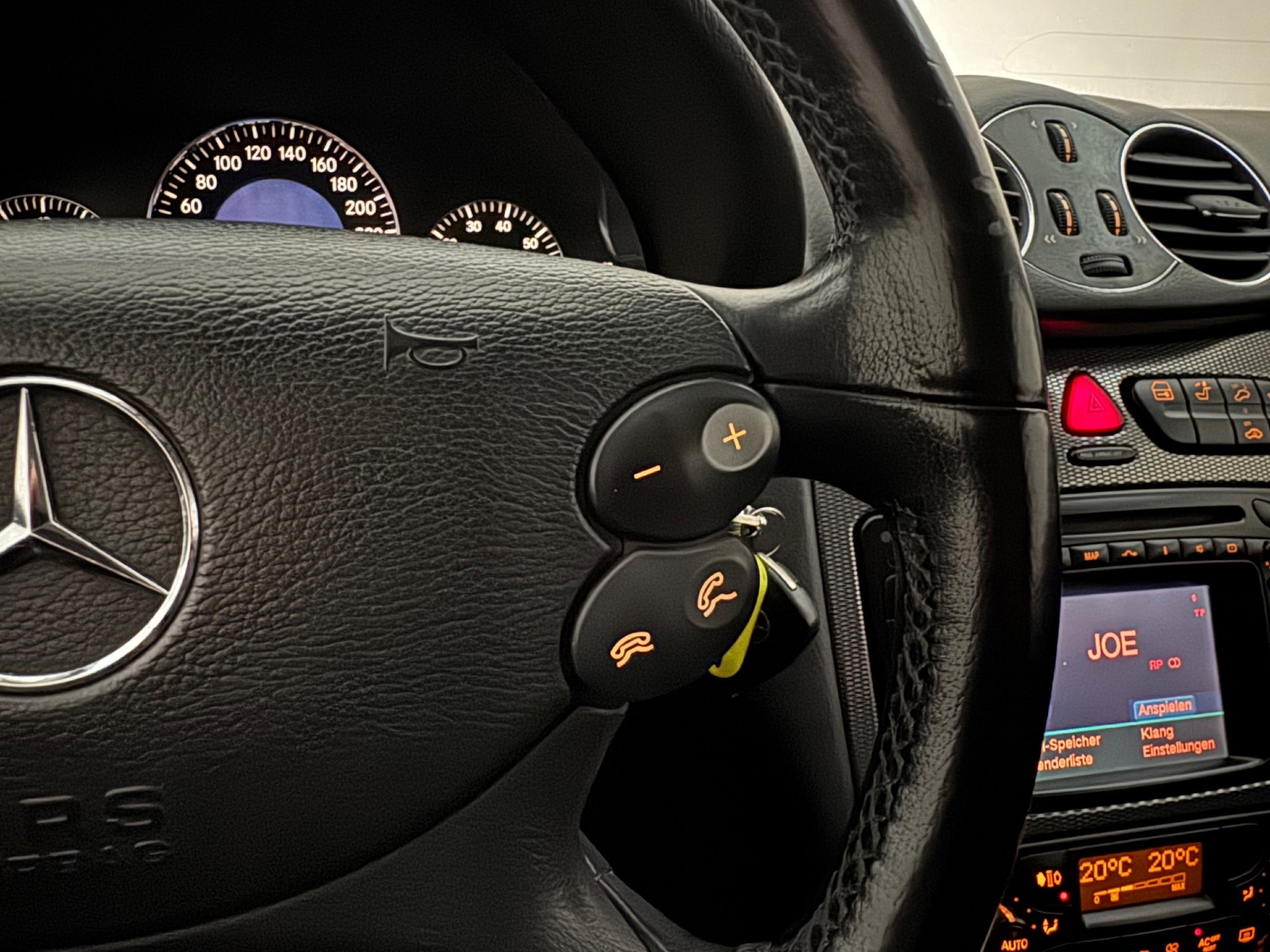 Foto van Mercedes-Benz CLK 320
