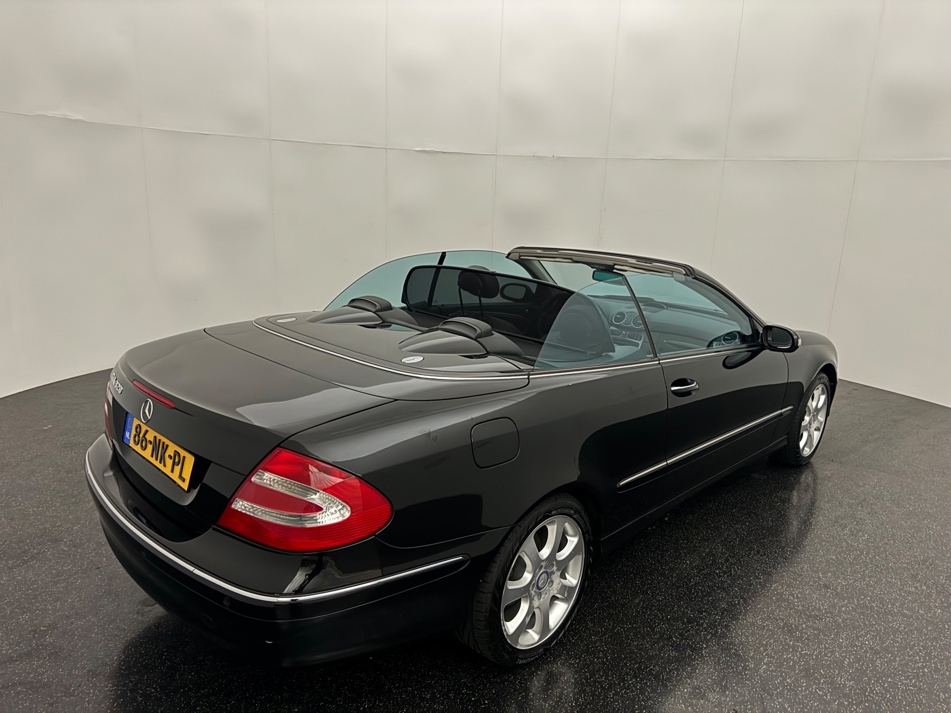 Foto van Mercedes-Benz CLK 320