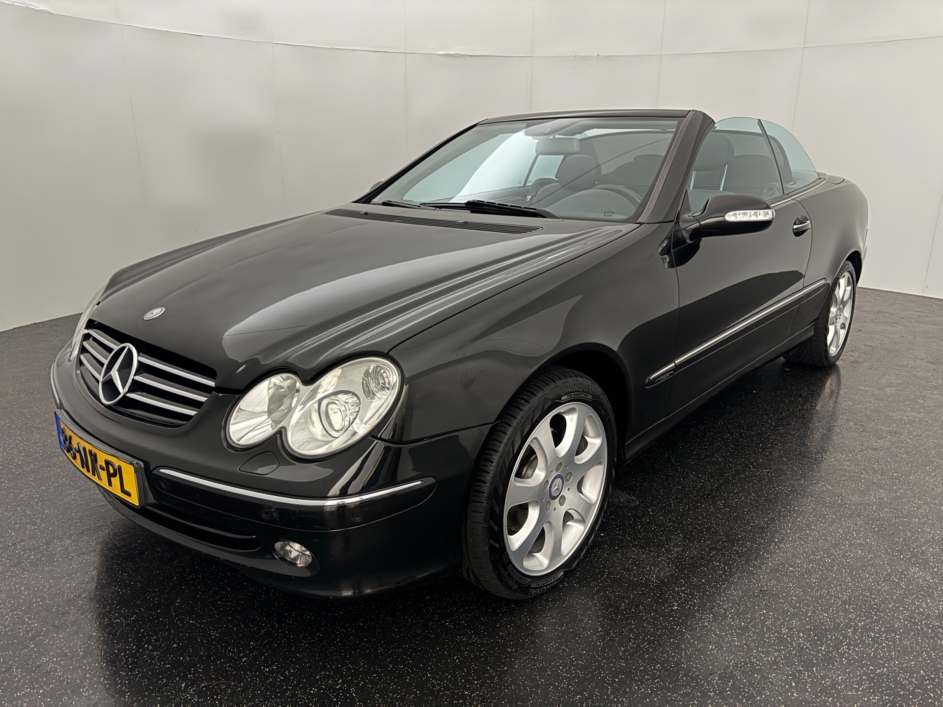 Foto van Mercedes-Benz CLK 320
