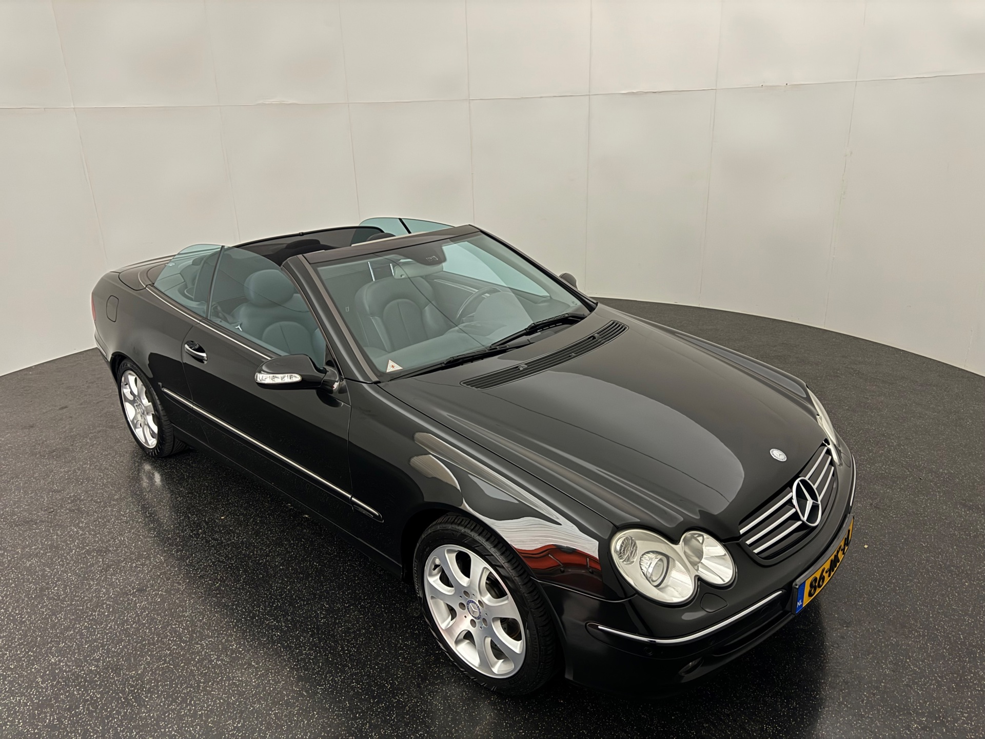 Foto van Mercedes-Benz CLK 320