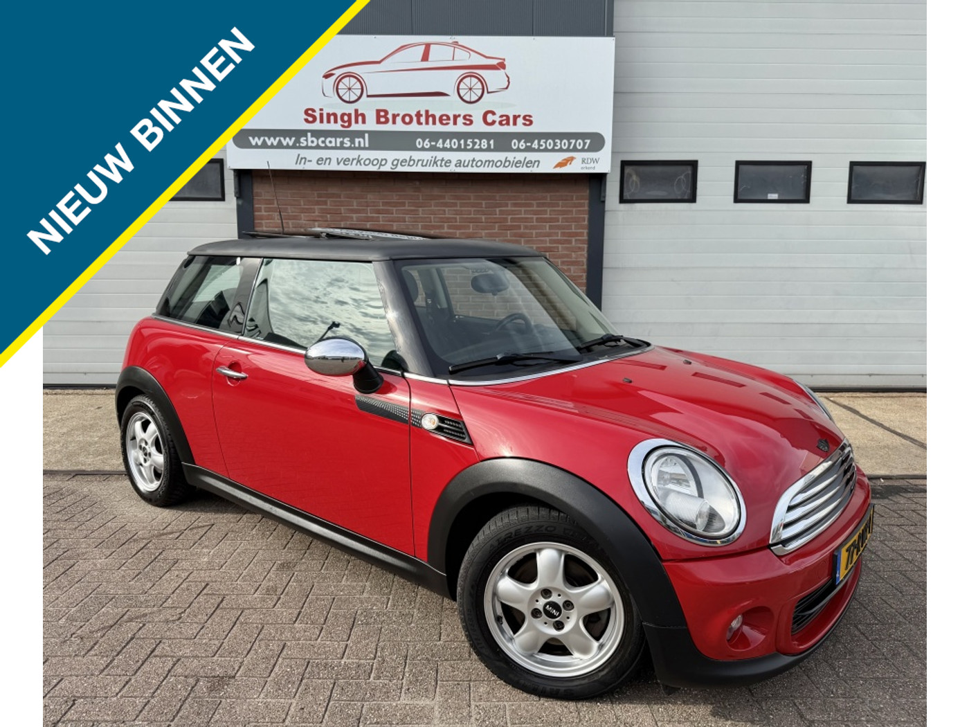 Mini One 1.6 One MINIMAL. AIRCO CRUIS PANORAMA NAP INRUIL MOG!! 2011 - voorkant