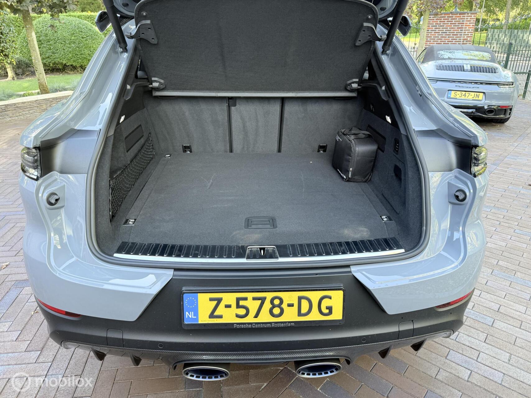 Foto van Porsche Cayenne Turbo E-hybrid