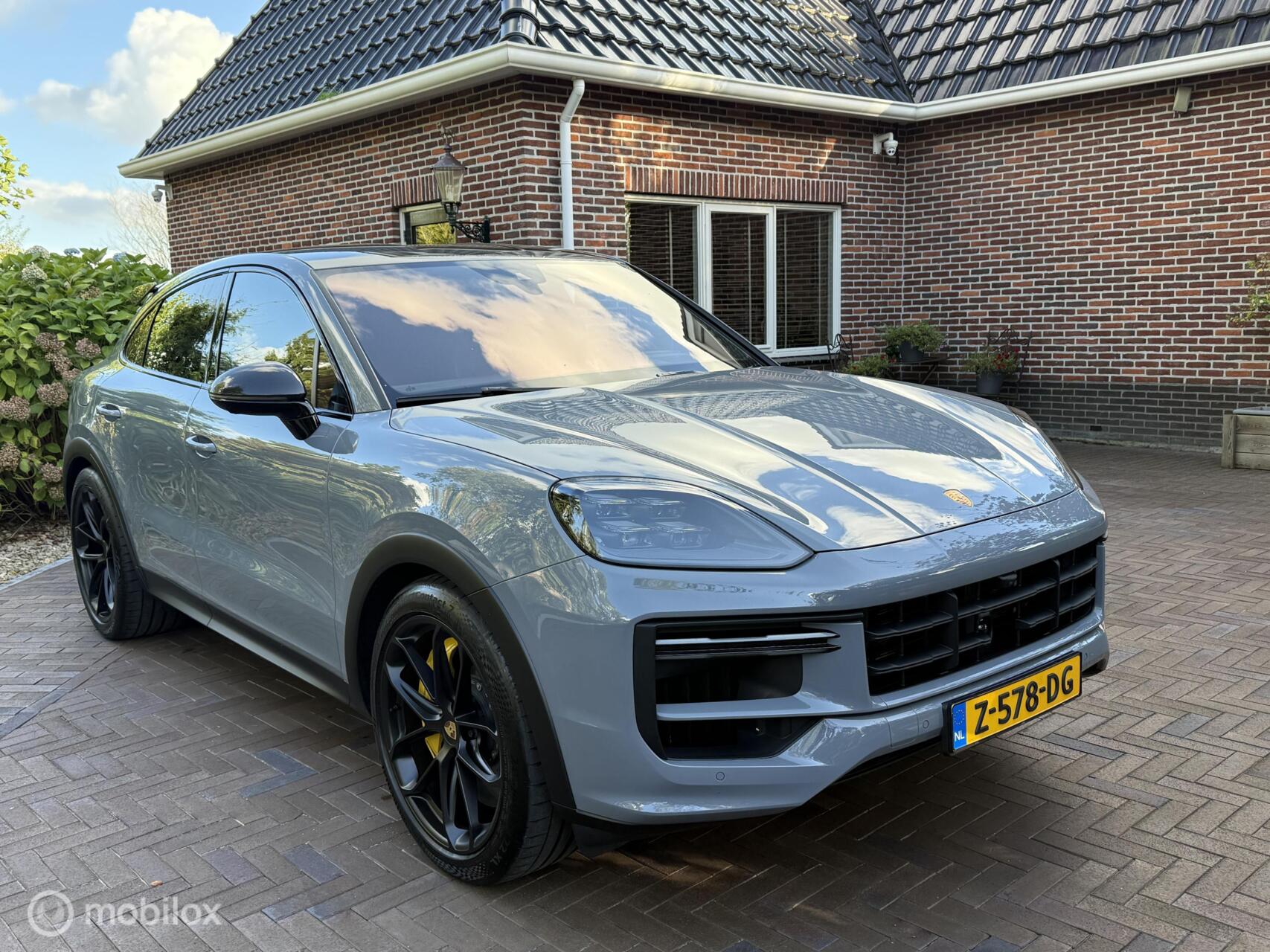 Foto van Porsche Cayenne Turbo E-hybrid