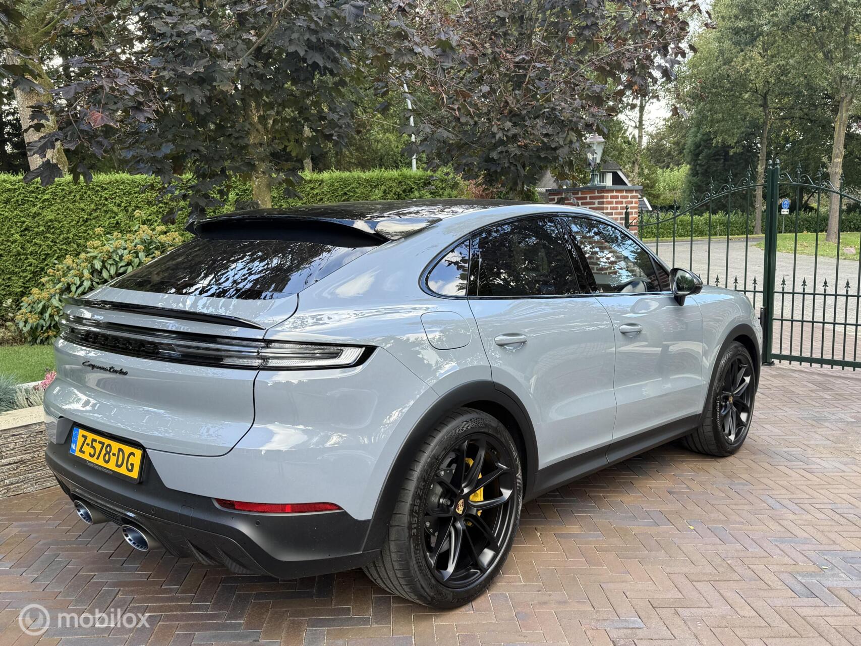 Foto van Porsche Cayenne Turbo E-hybrid