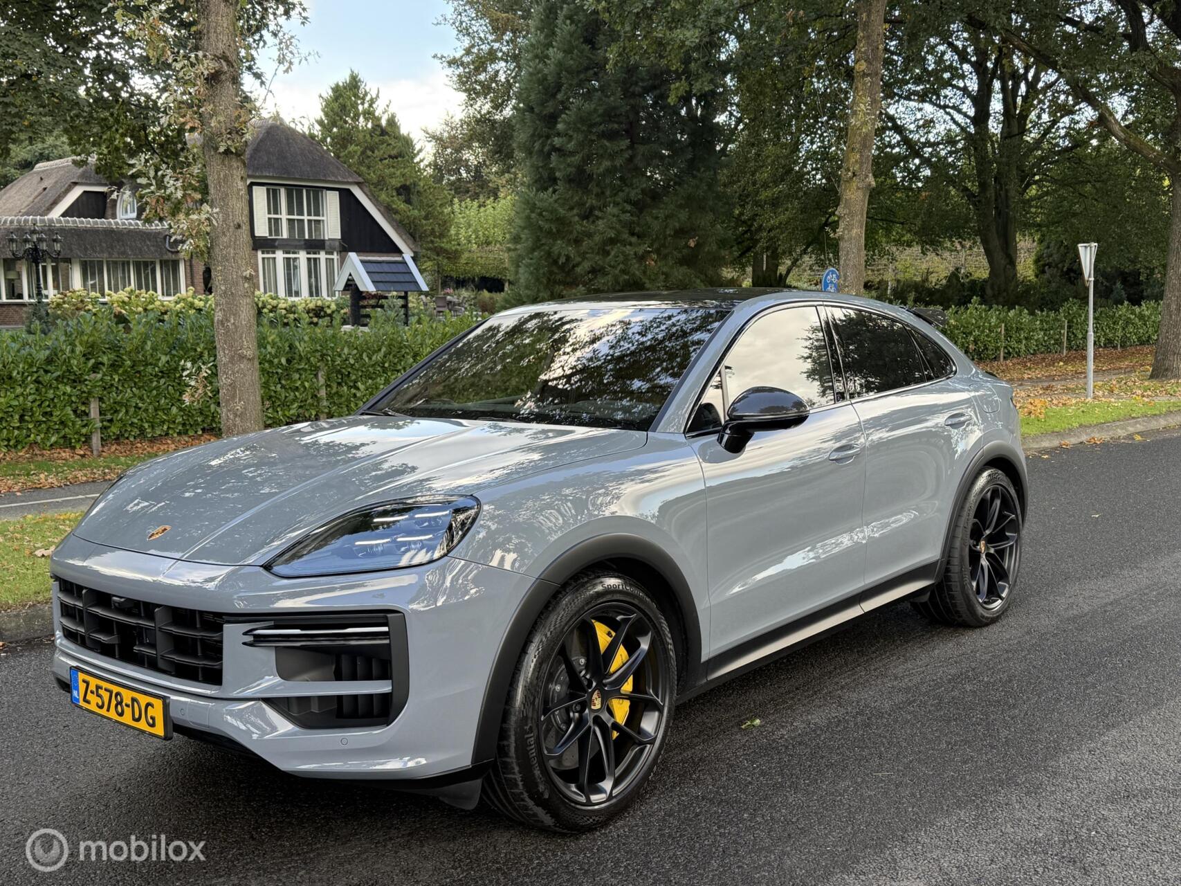 Foto van Porsche Cayenne Turbo E-hybrid