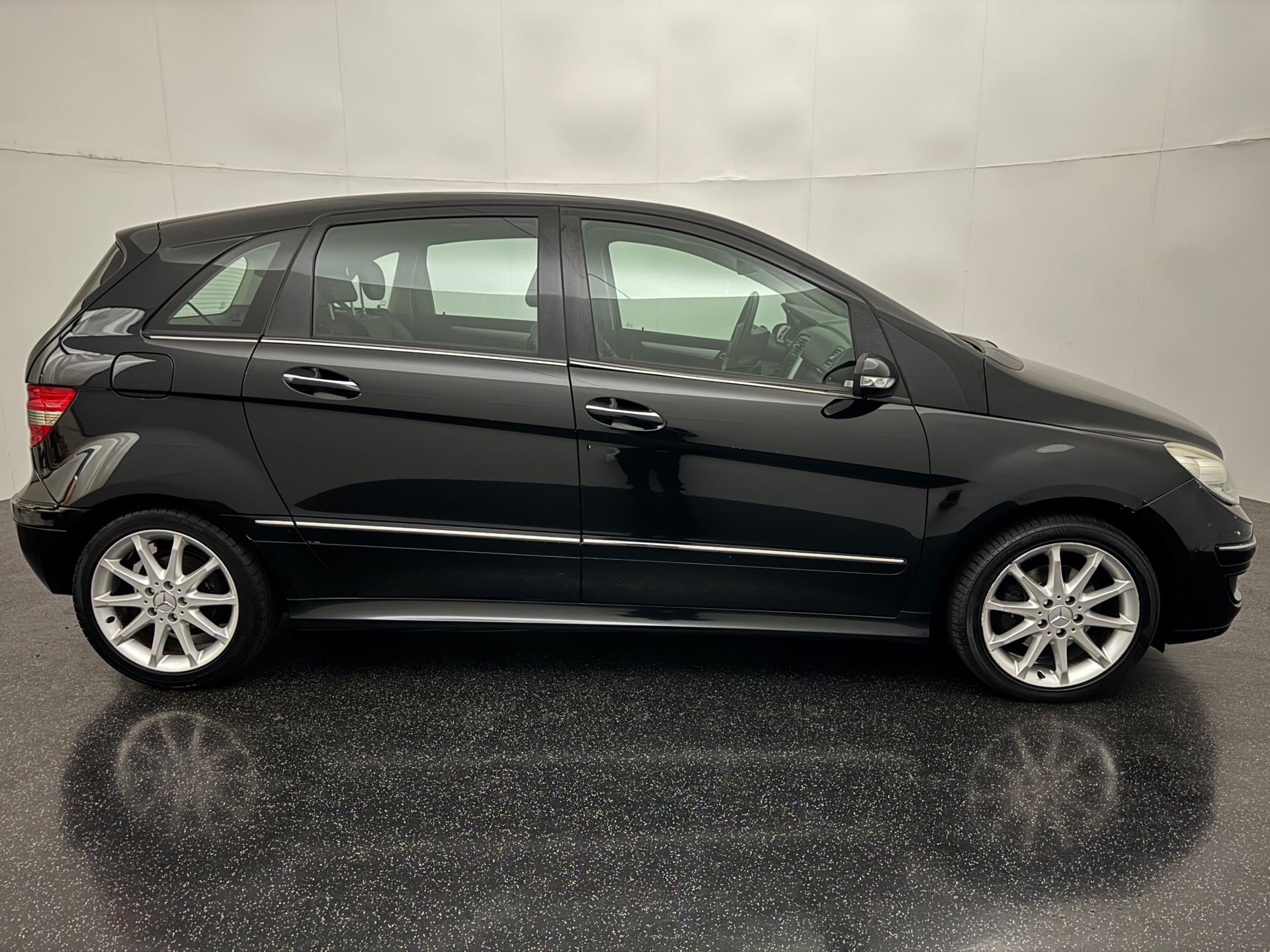 Foto van Mercedes-Benz B 200