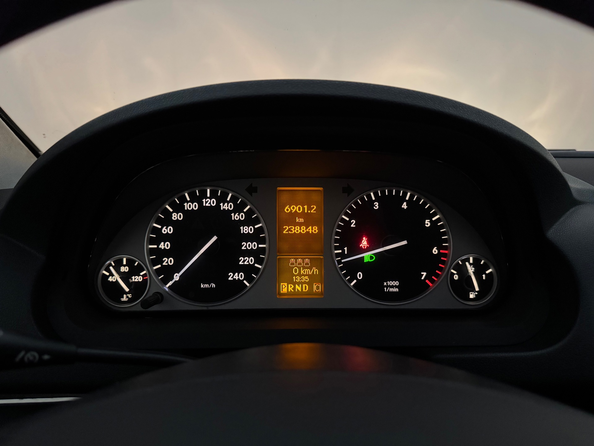 Foto van Mercedes-Benz B 200