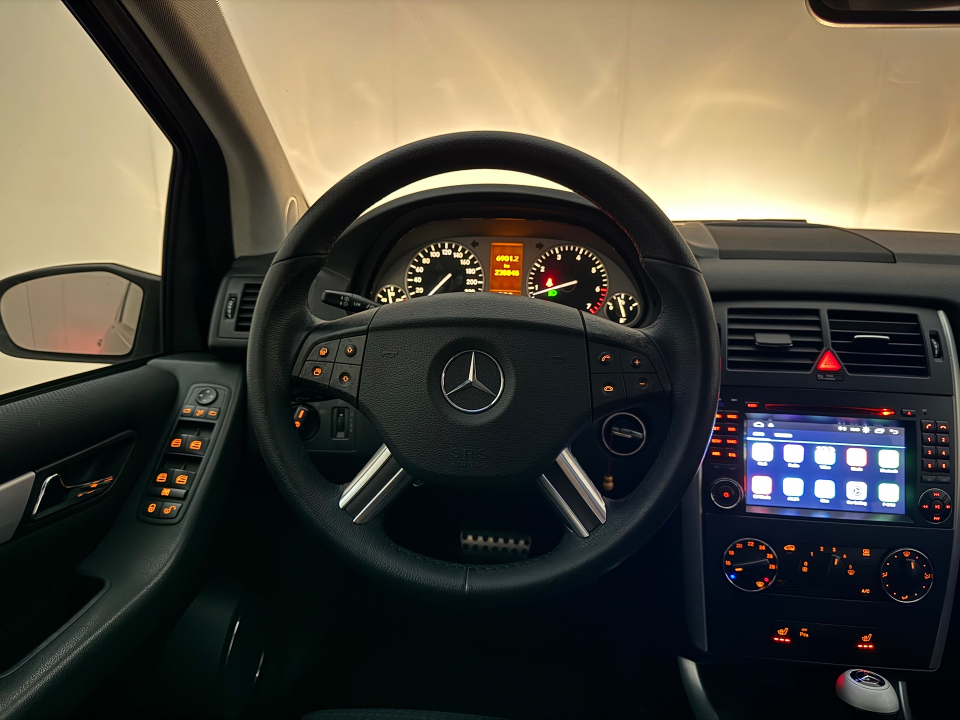 Foto van Mercedes-Benz B 200