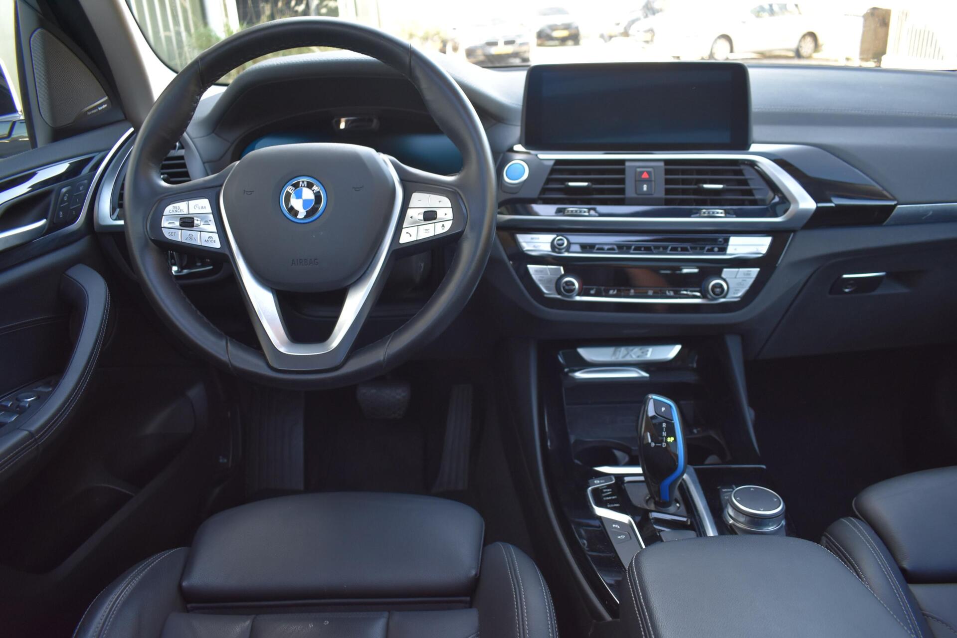 Foto van BMW Ix3