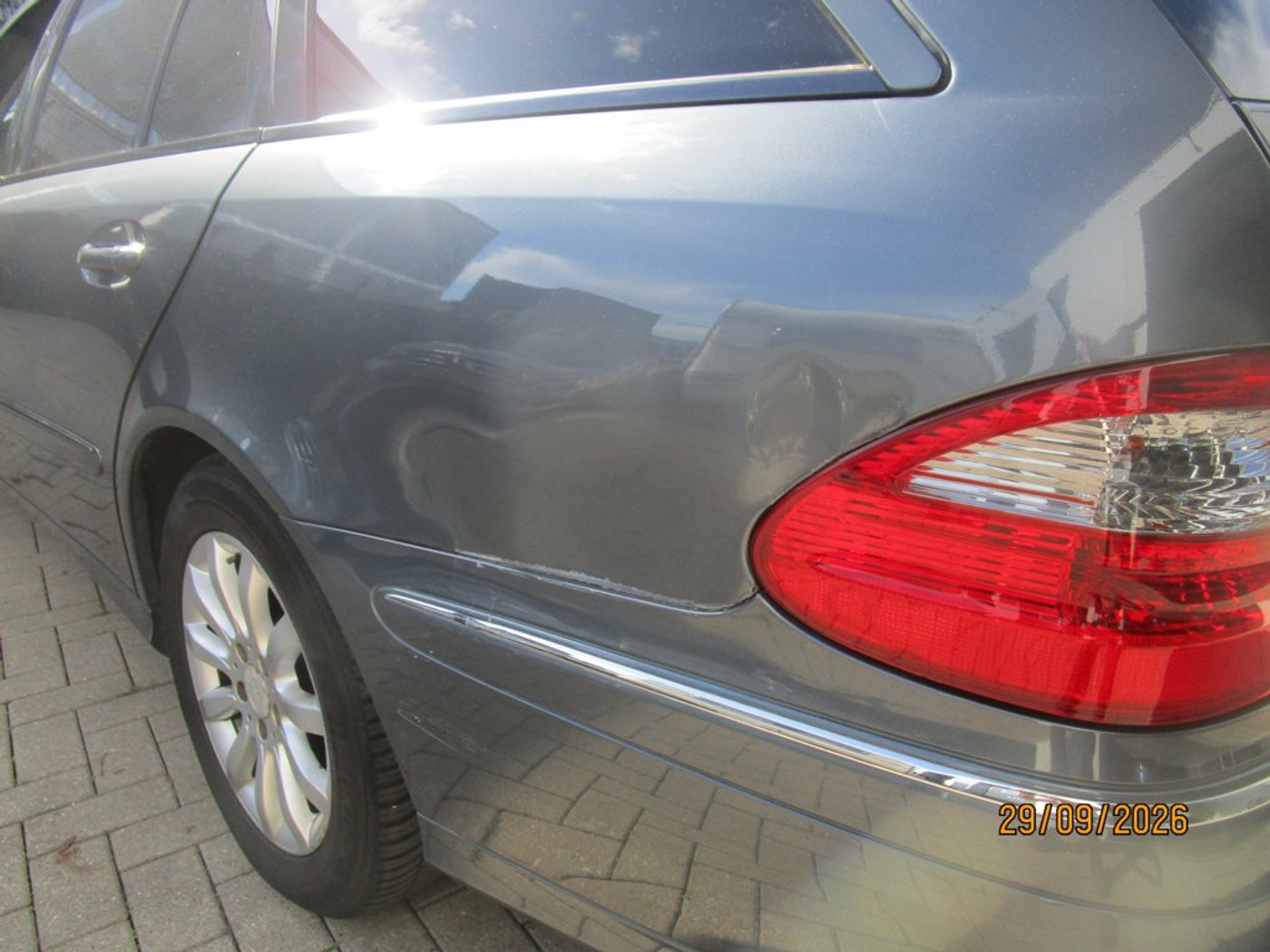 Foto van Mercedes-Benz E 200 Kompressor