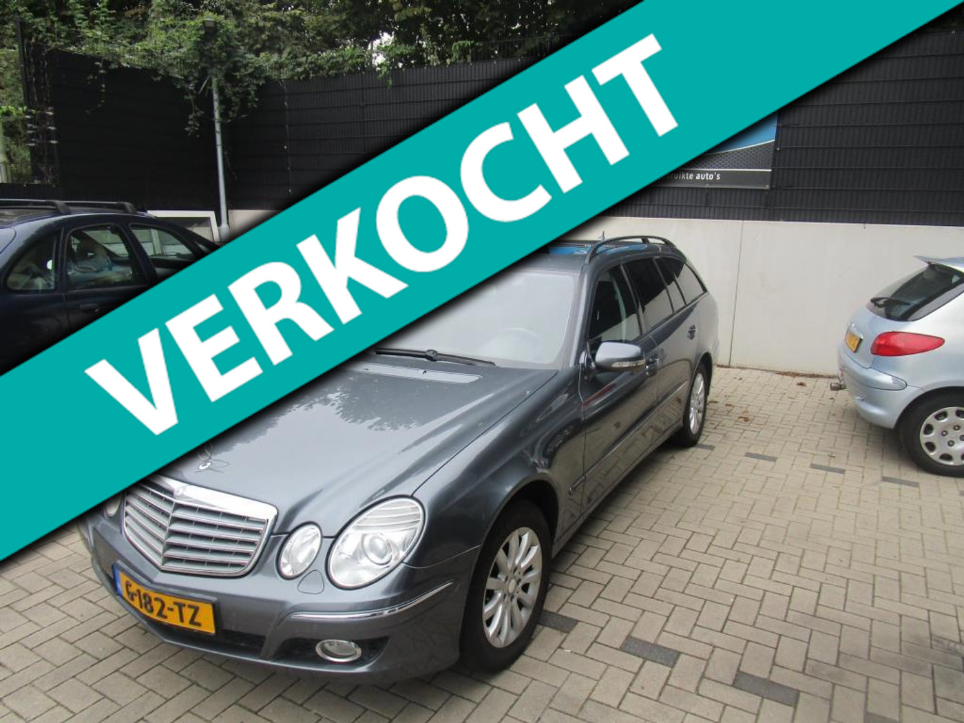 Mercedes-Benz E 200 Kompressor 200 K. Business Edition Elegance Lichte schade zie foto's 2009 - voorkant