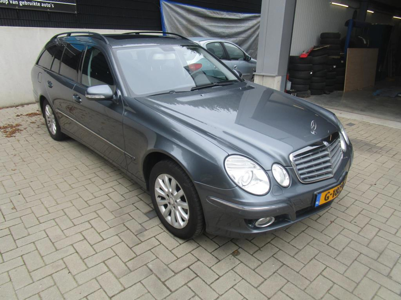 Foto van Mercedes-Benz E 200 Kompressor
