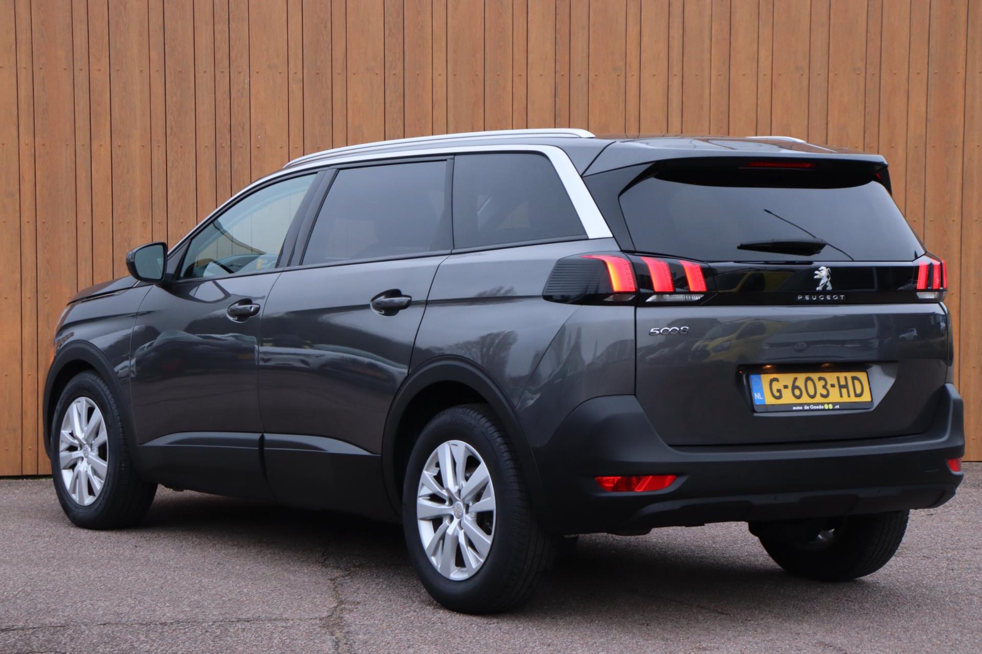 Foto van Peugeot 5008
