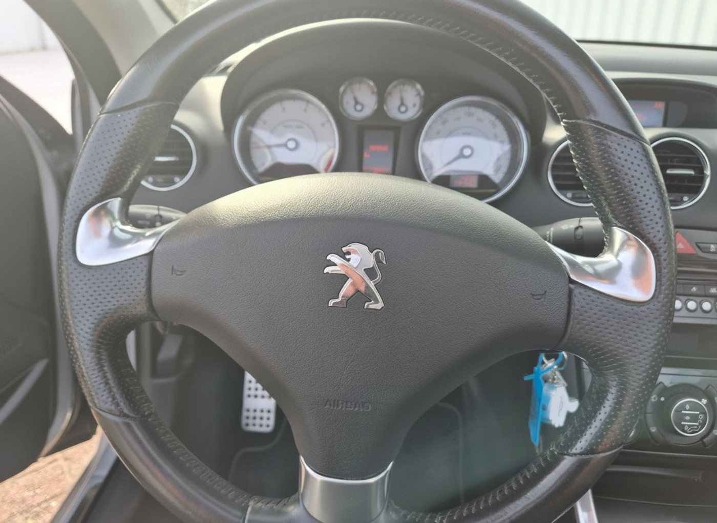 Foto van Peugeot 308 CC