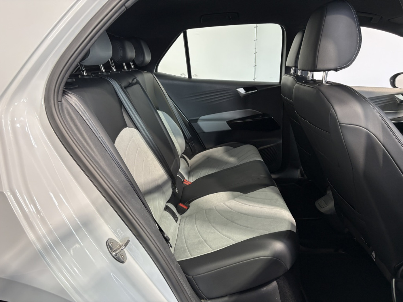 Foto van Mercedes-Benz E 200