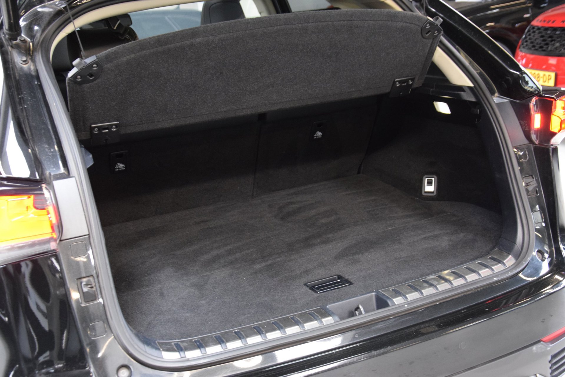 Foto van Lexus Lexus Nx300h