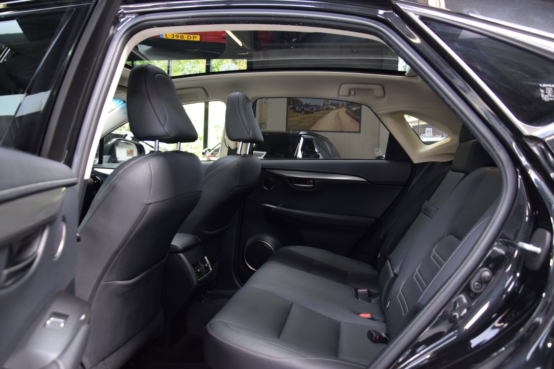 Foto van Lexus Lexus Nx300h