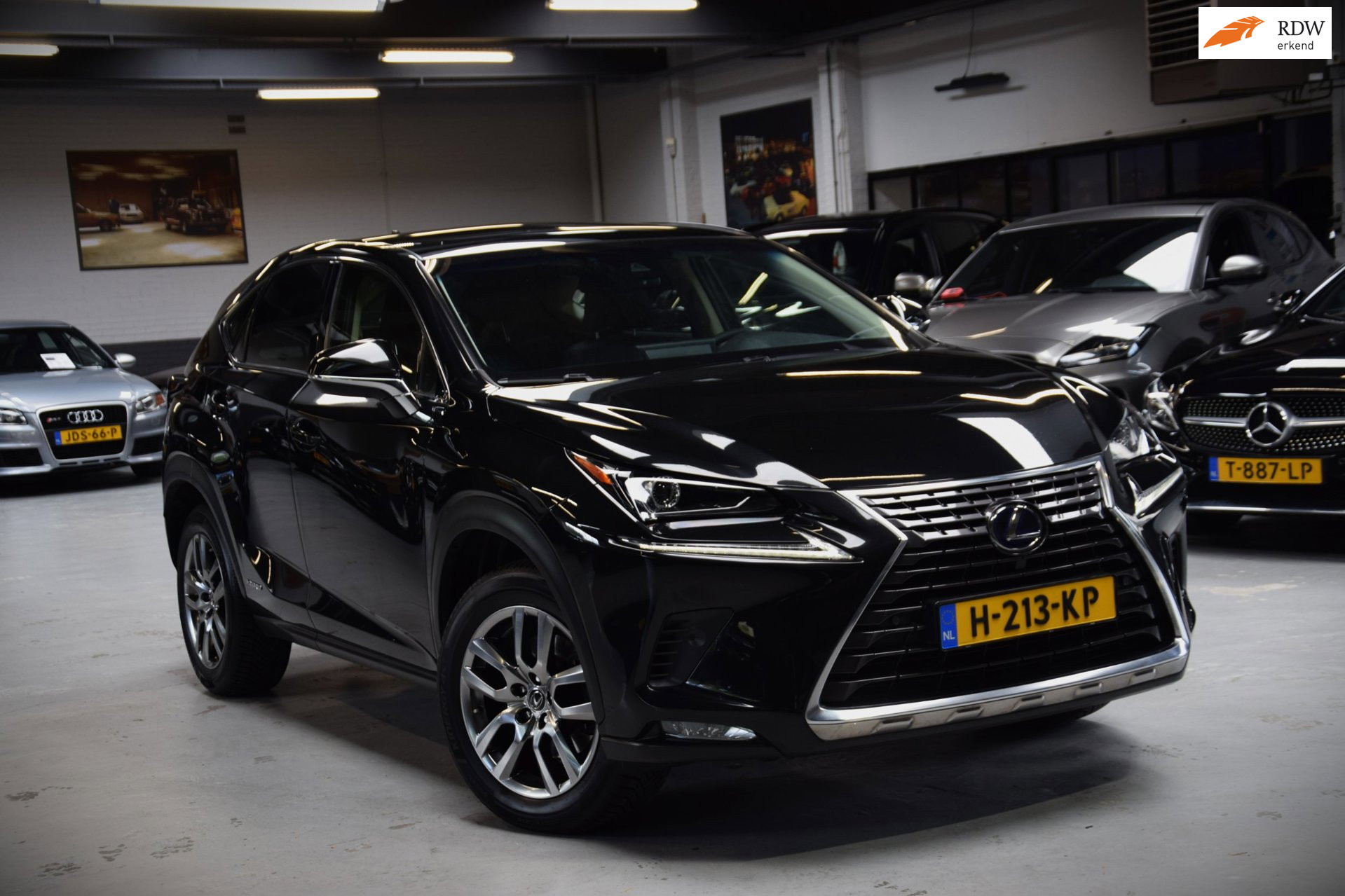 Lexus Lexus Nx300h 300h AWD Business Line|Navi|Panoramadak|Leder| 2019 - voorkant