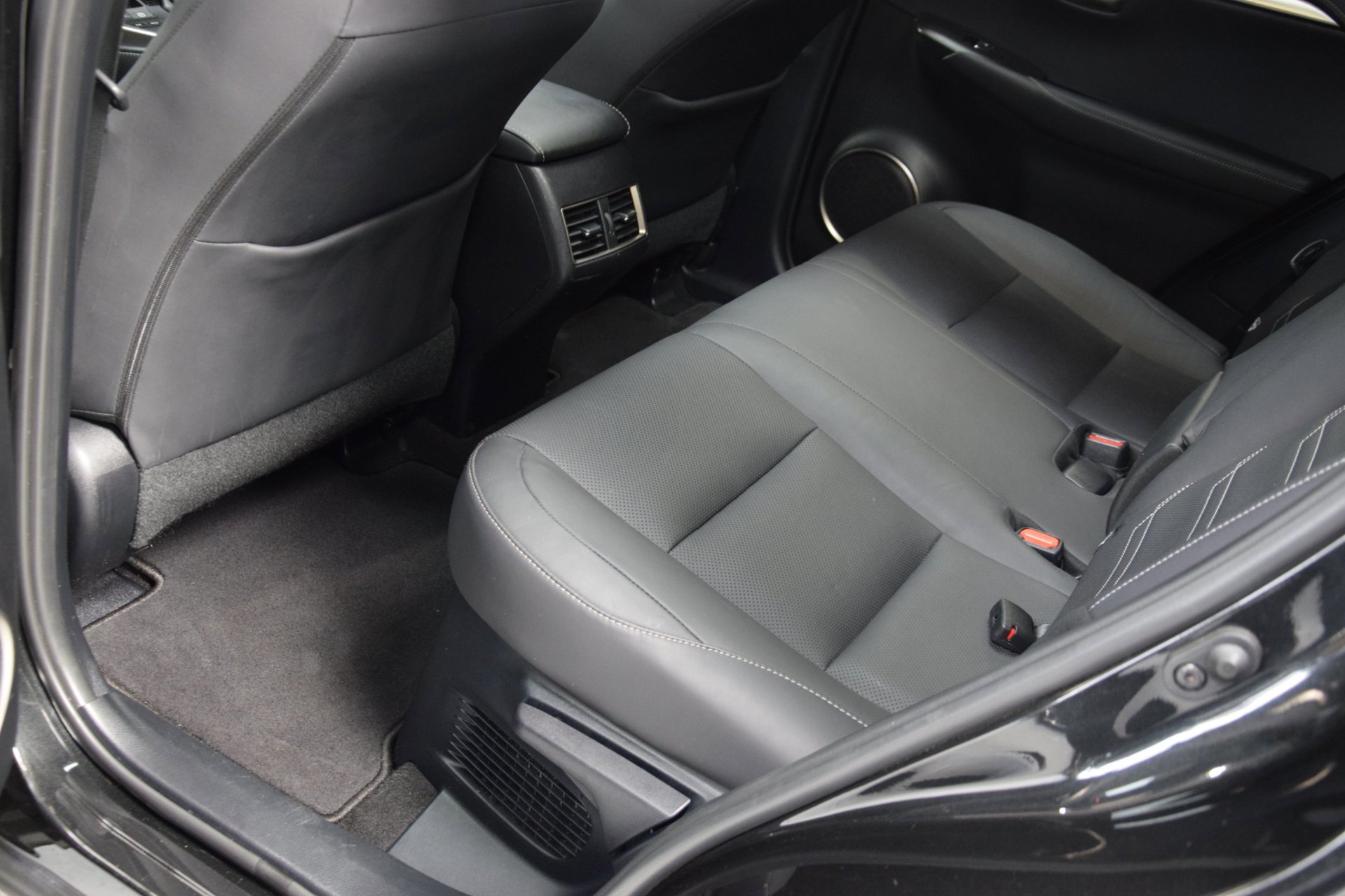 Foto van Lexus Lexus Nx300h
