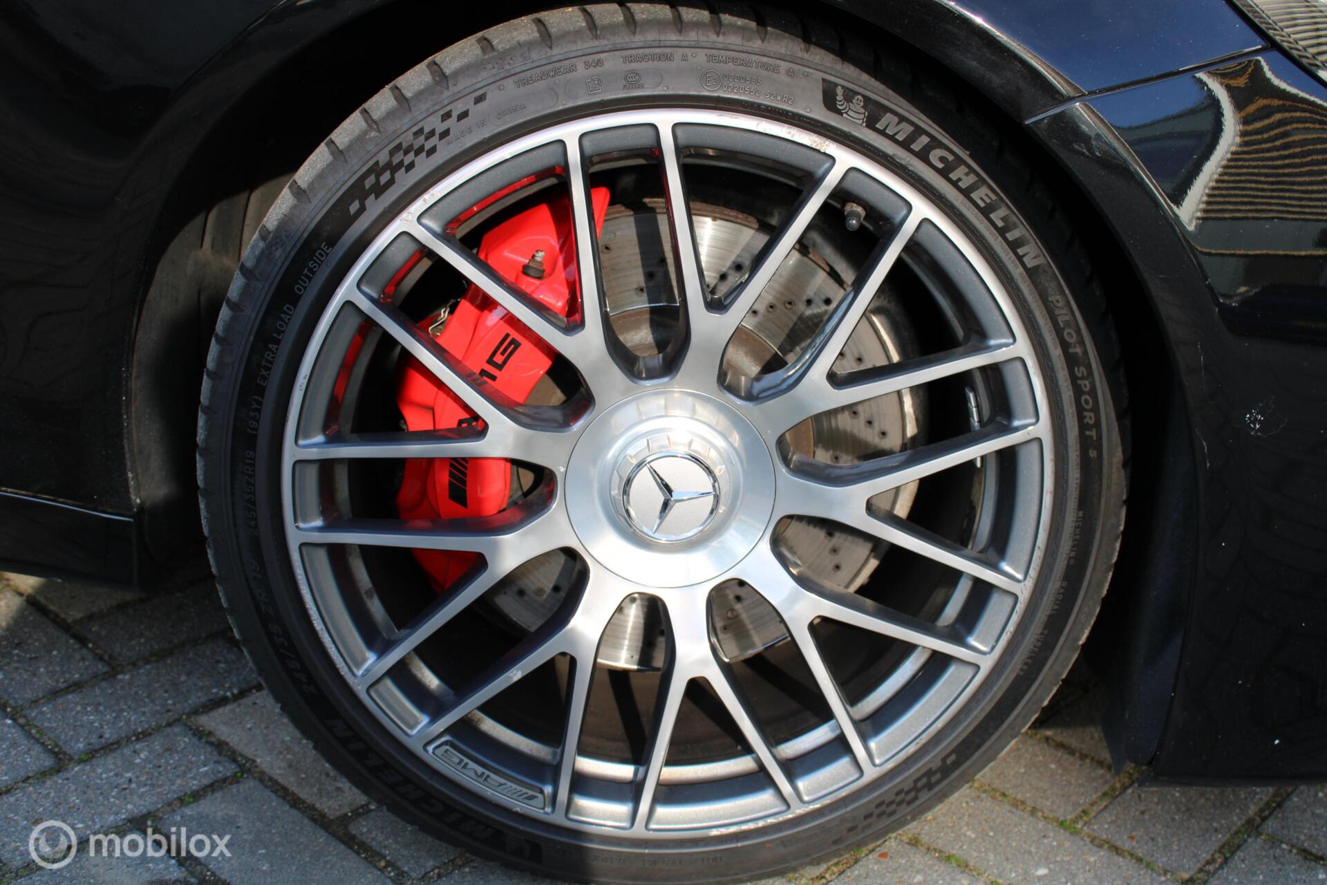 Foto van Mercedes-Benz AMG C 63
