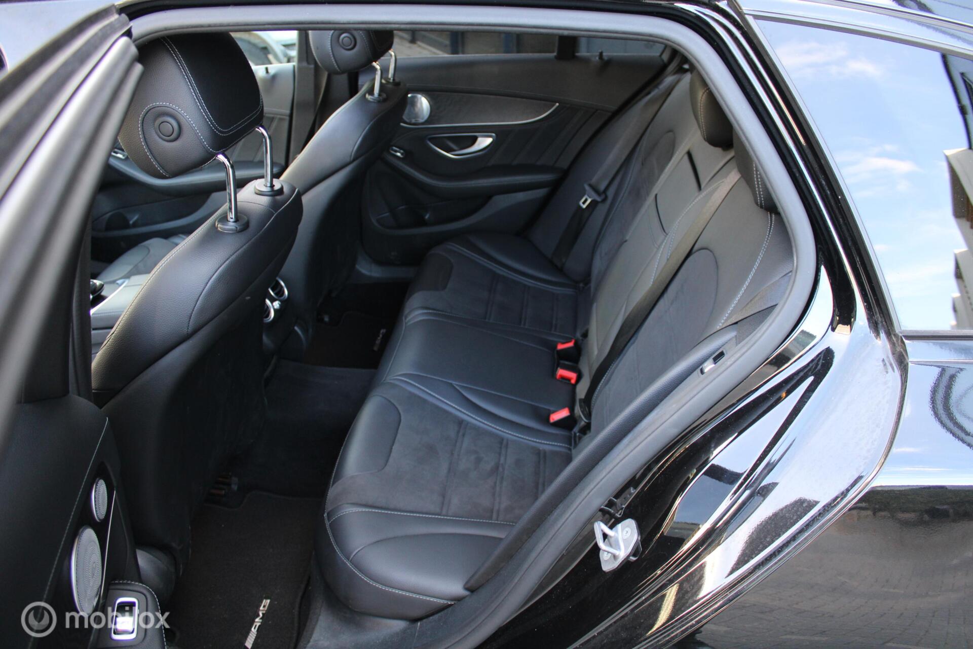 Foto van Mercedes-Benz AMG C 63